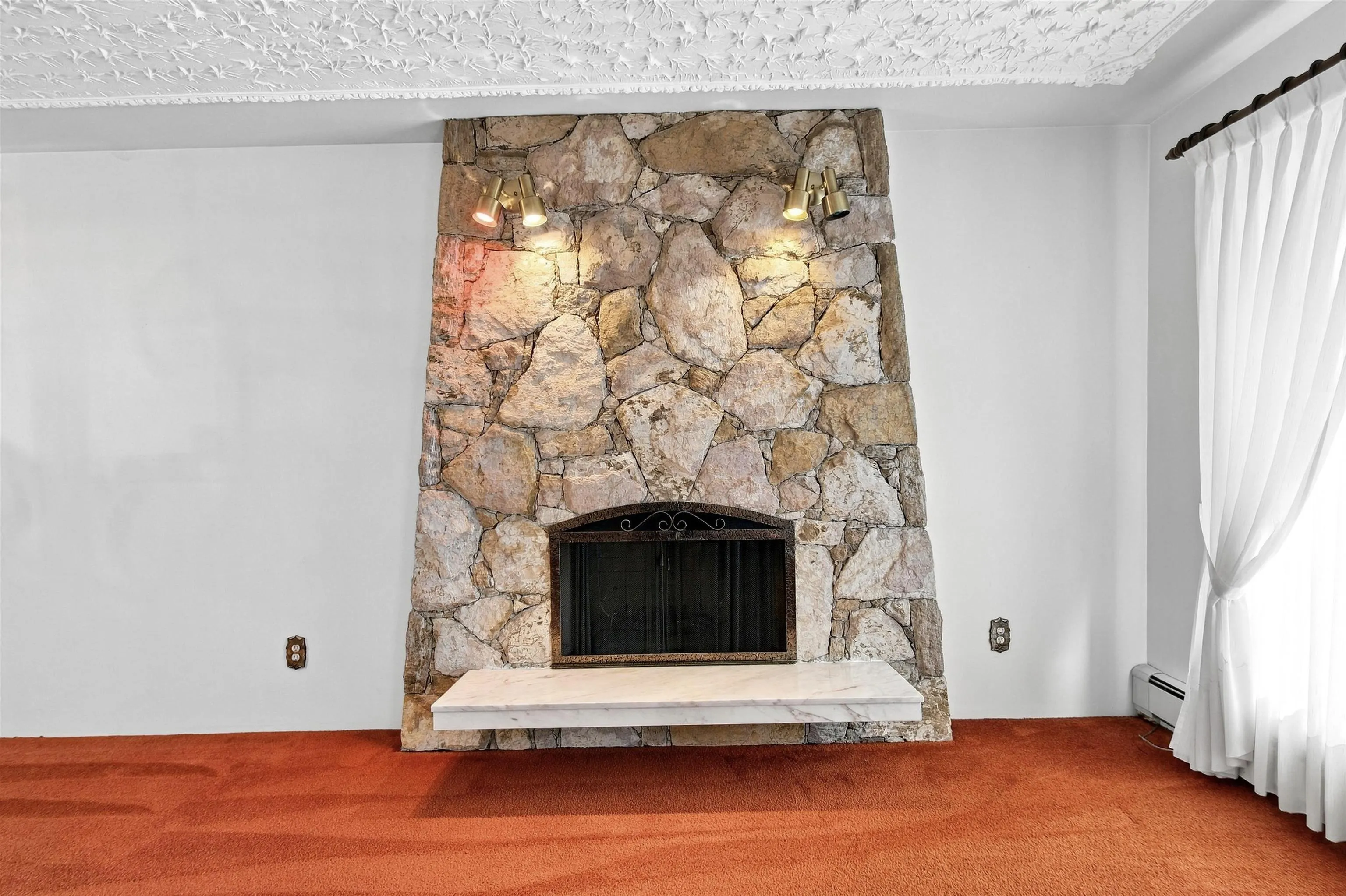 4052 Price Street