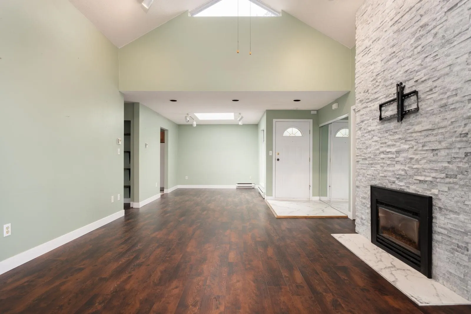 2733 Atlin Place #403