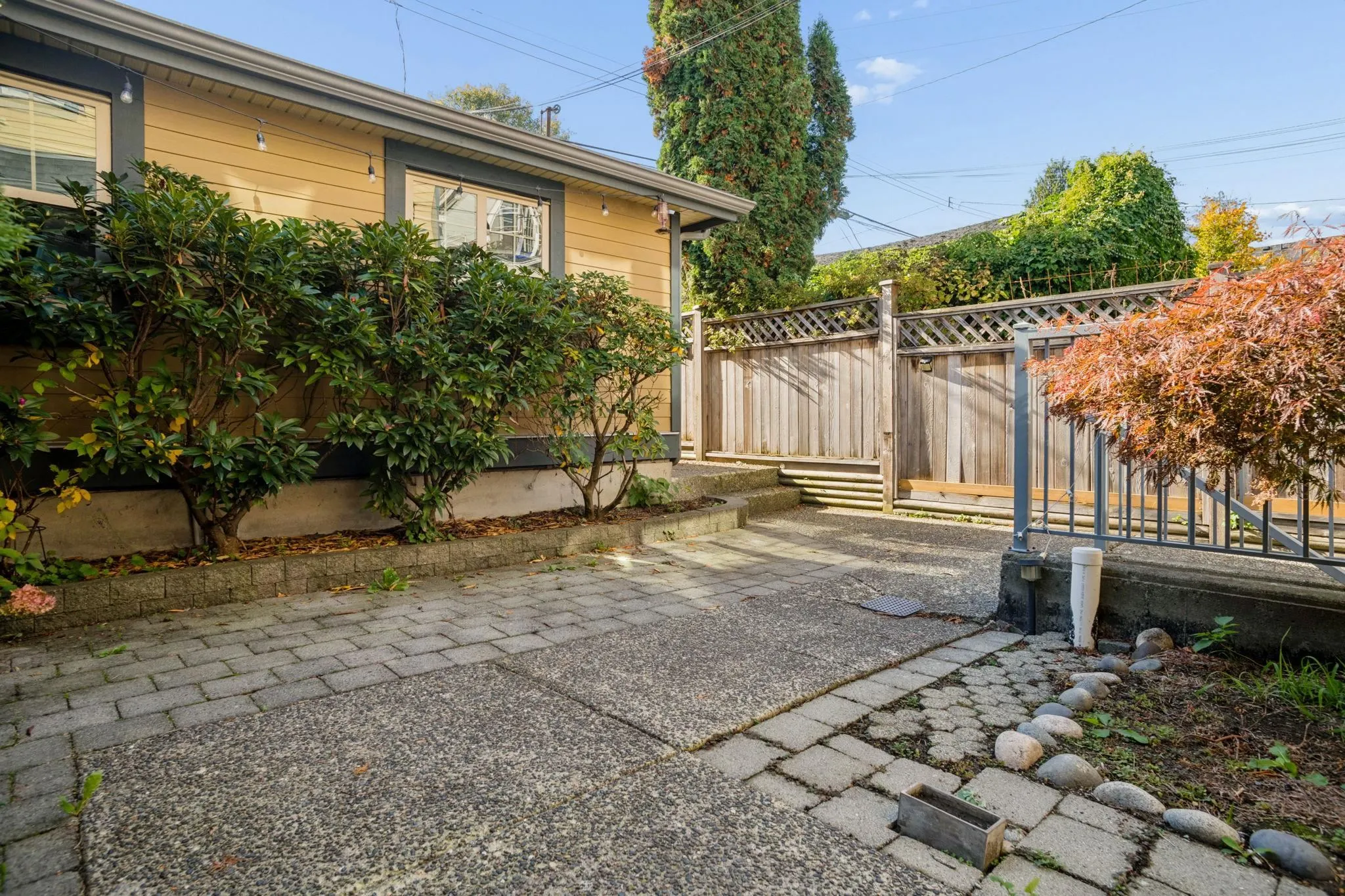 768 E 11th Avenue