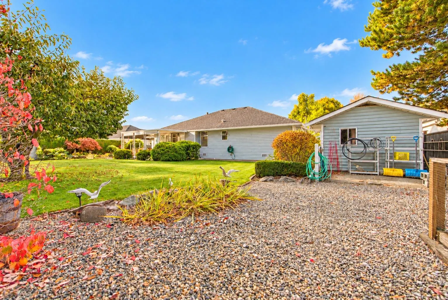 5632 E Sunrise Crescent