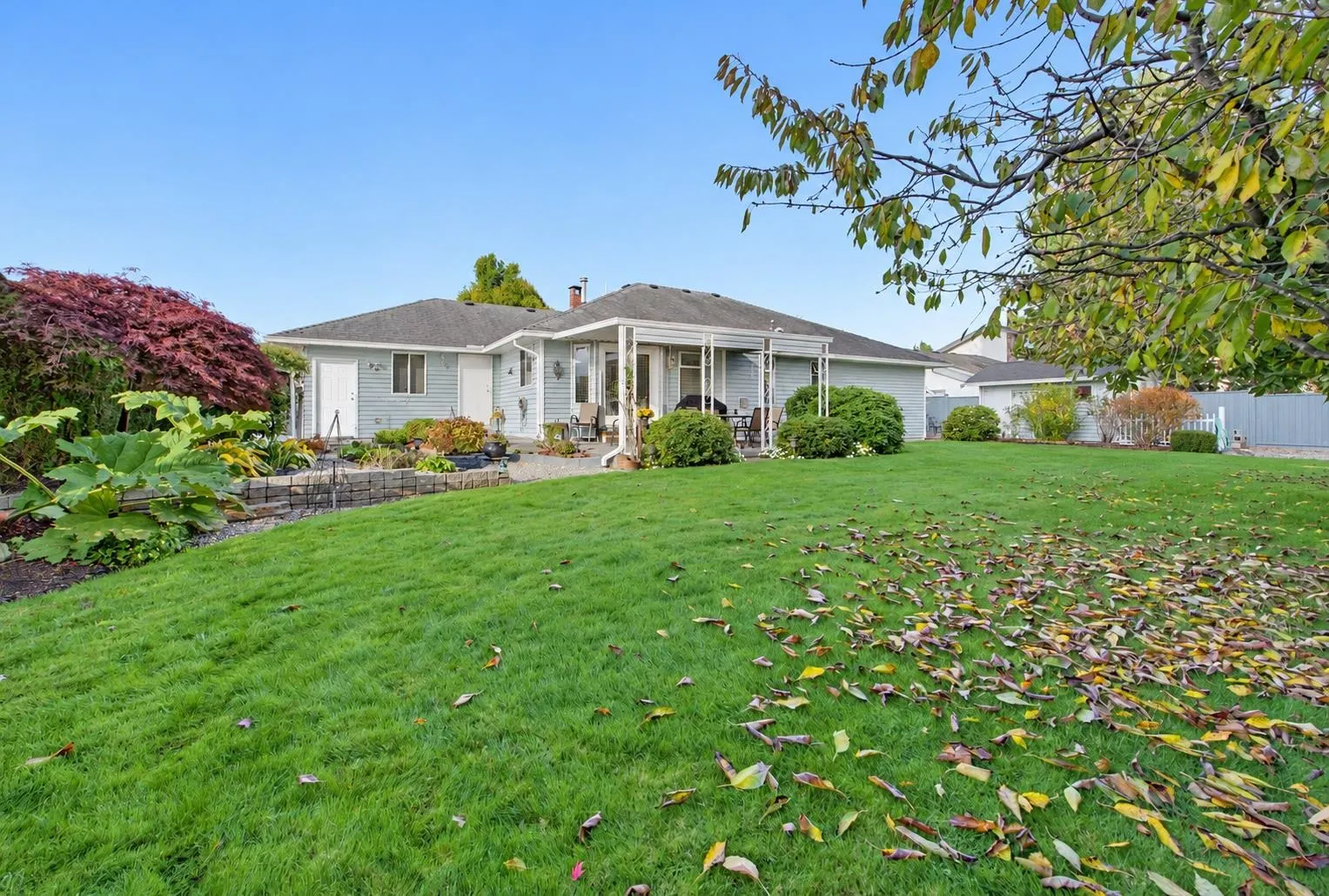 5632 E Sunrise Crescent