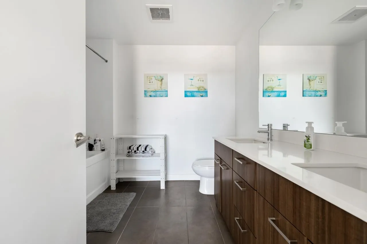 2955 Atlantic Avenue #806