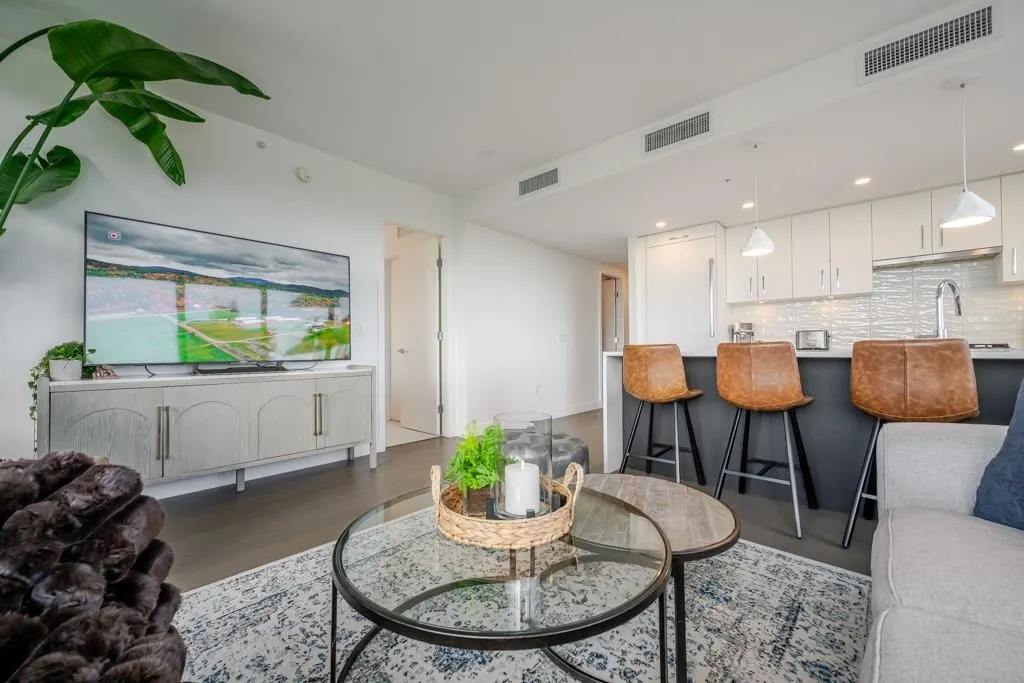 1588 Johnston Road #707