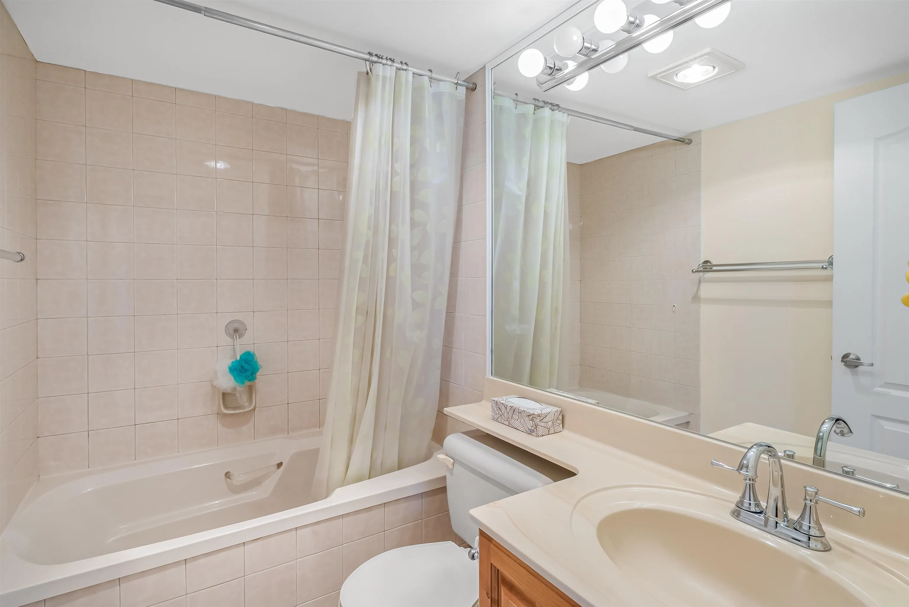 69 Jamieson Court #1603