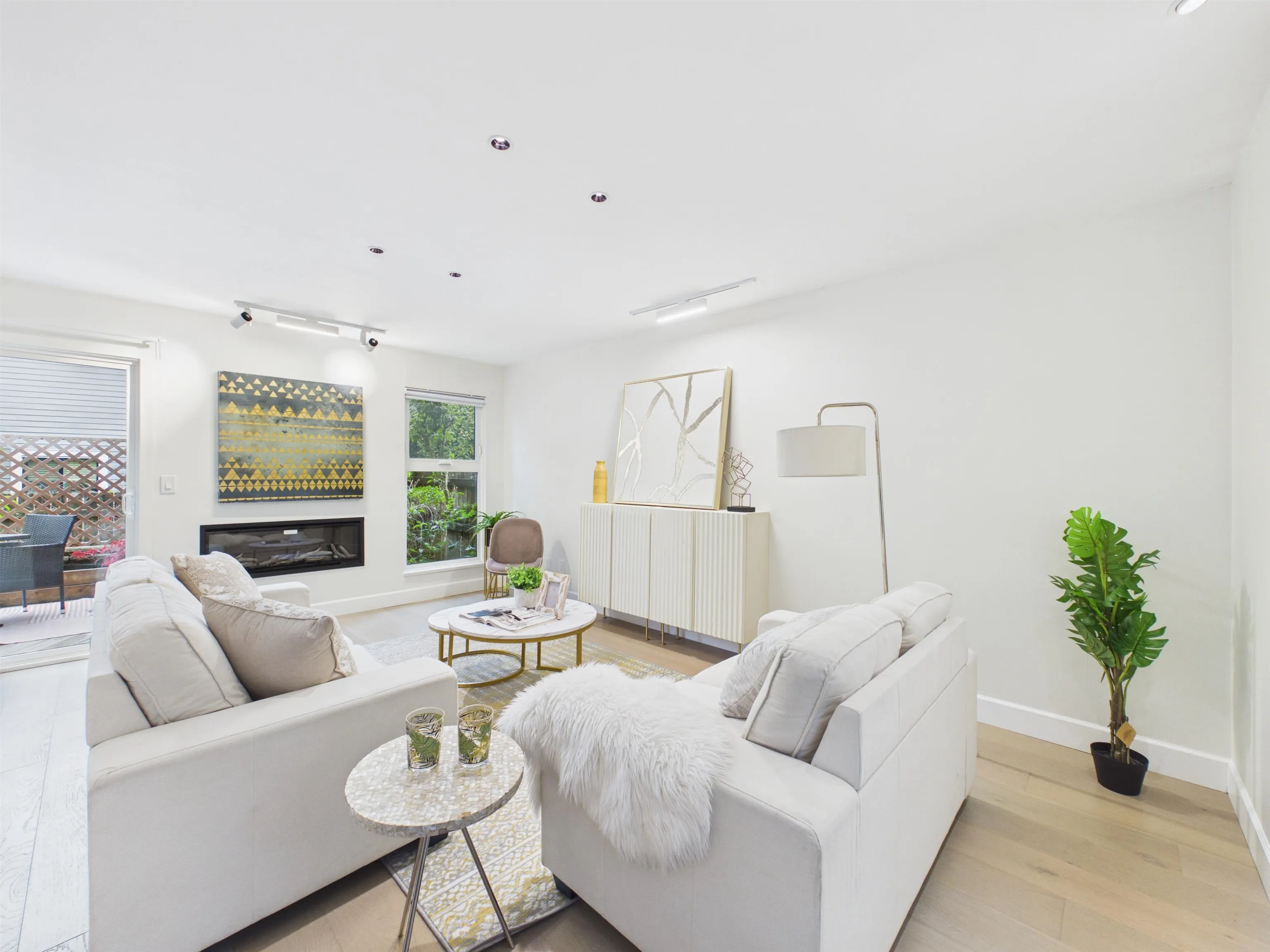 7414 Echo Place