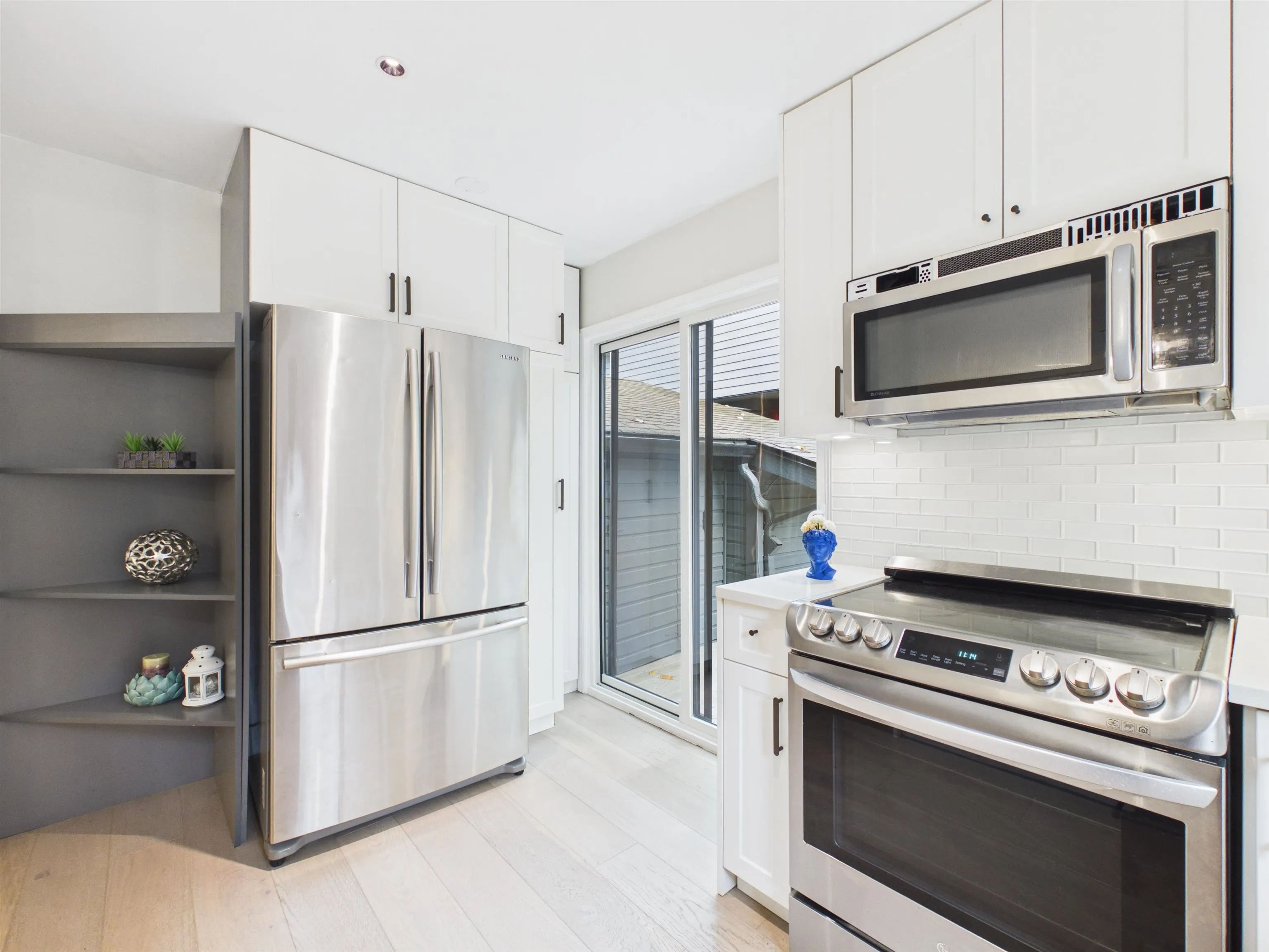 7414 Echo Place