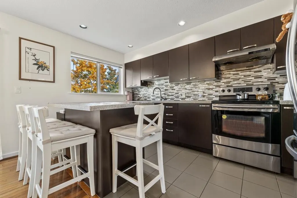 9533 Granville Avenue #31