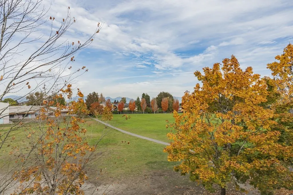 9533 Granville Avenue #31