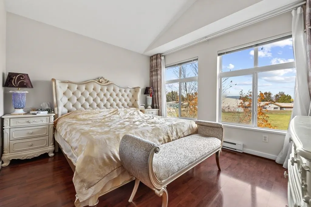 9533 Granville Avenue #31