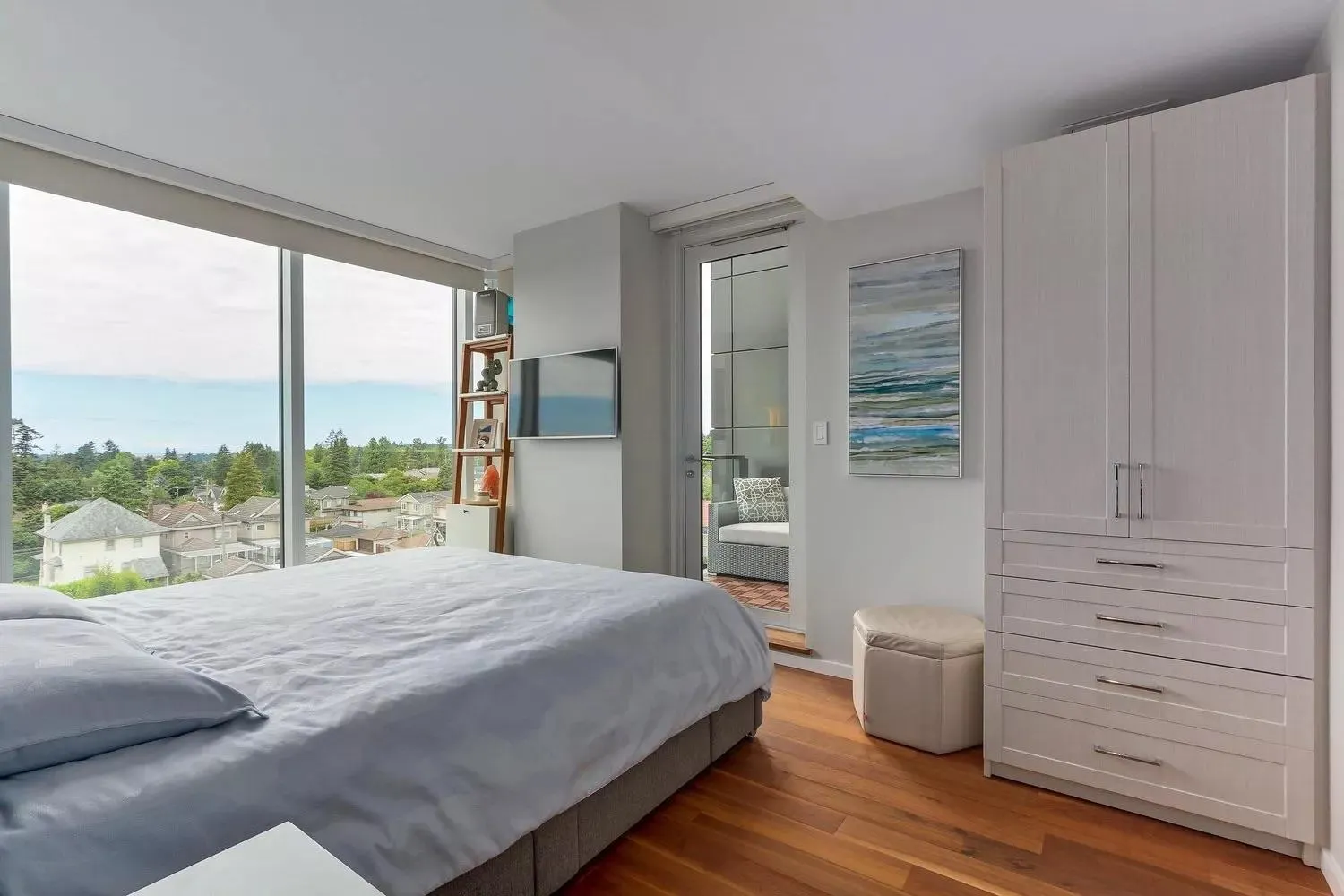 8488 Cornish st W Cornish St