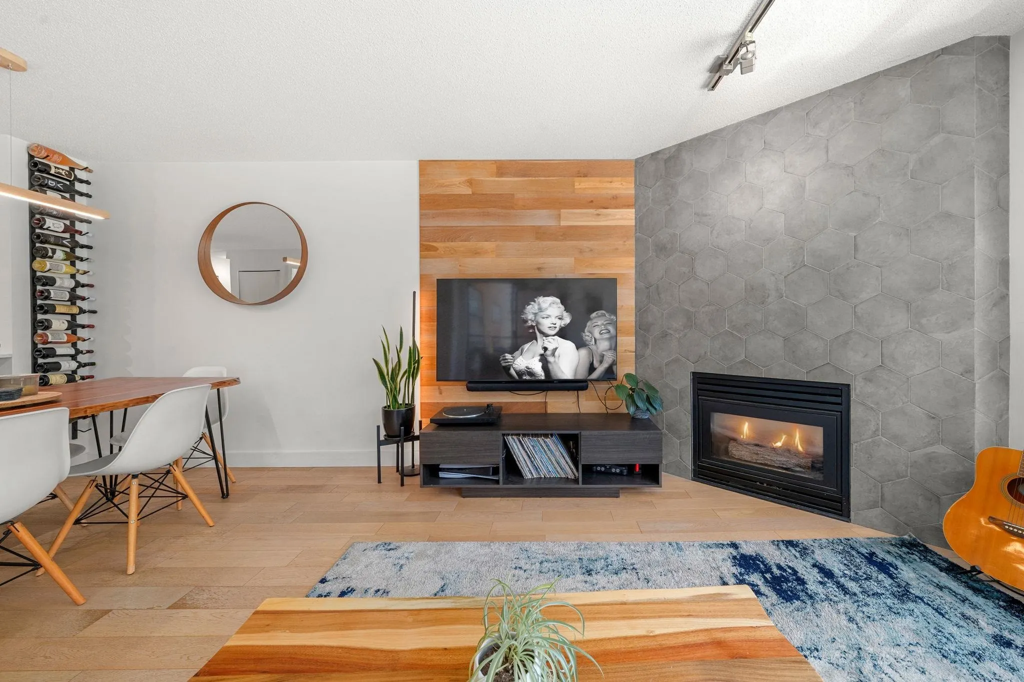 124 W 3rd Street #404