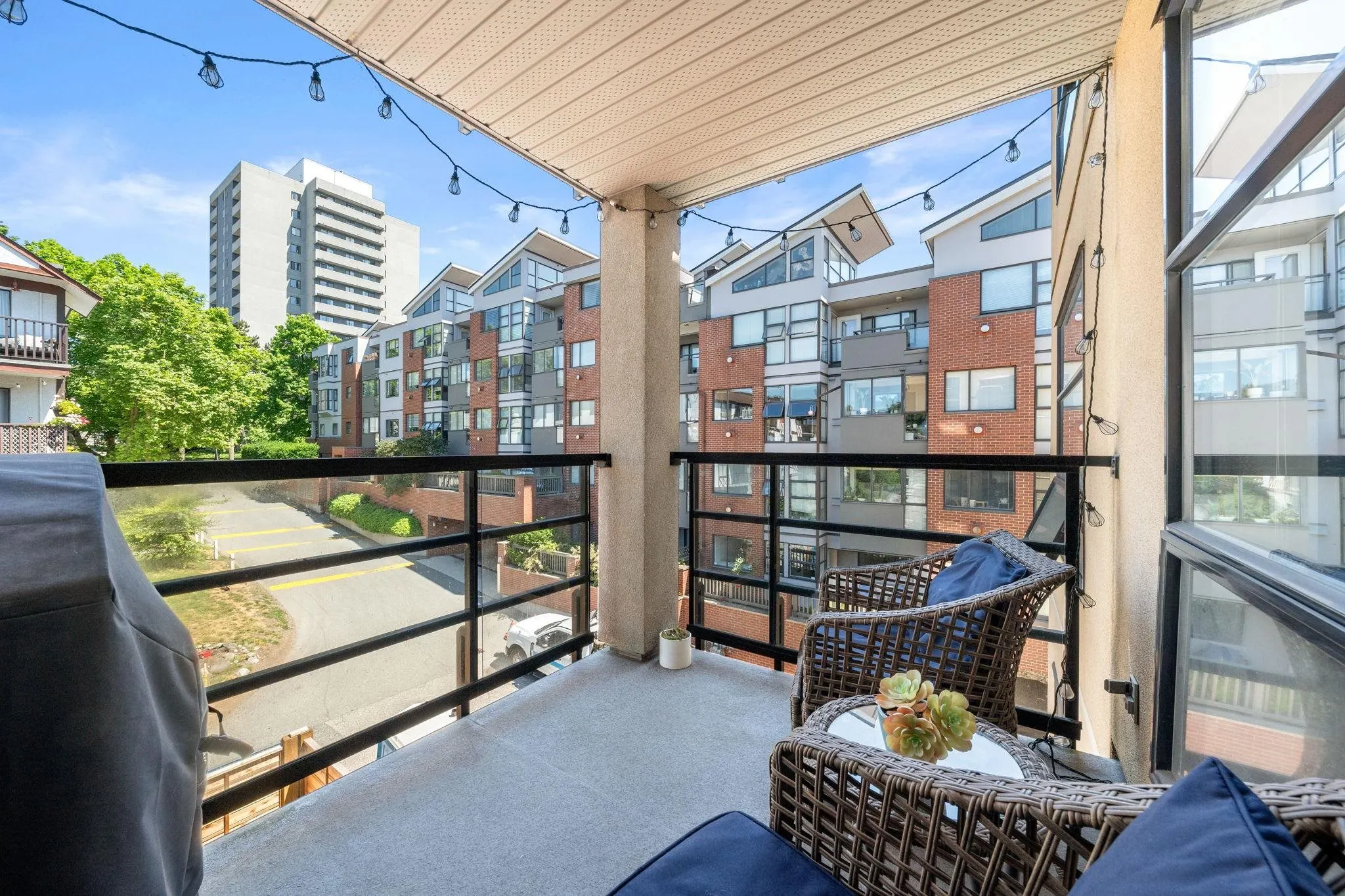 124 W 3rd Street #404