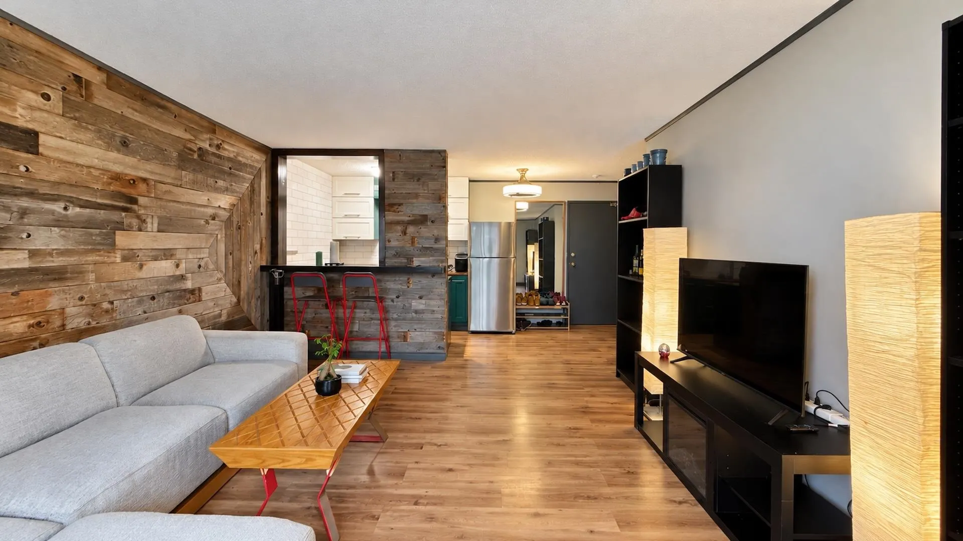 2055 Suffolk Avenue #207