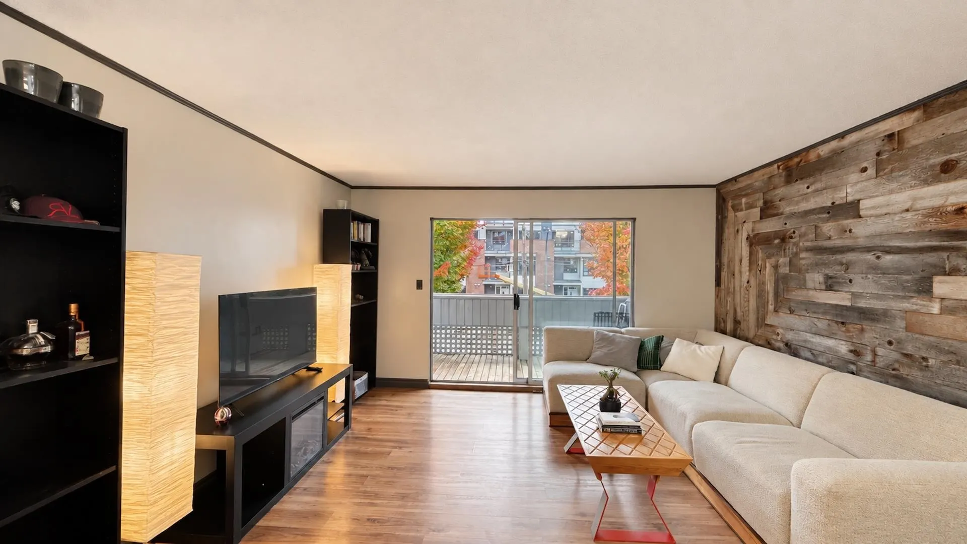 2055 Suffolk Avenue #207