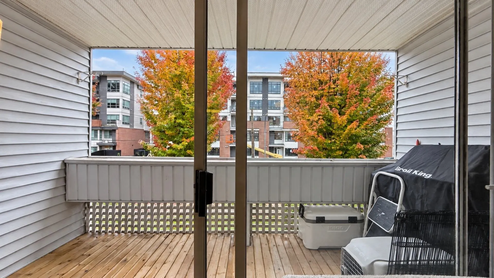 2055 Suffolk Avenue #207