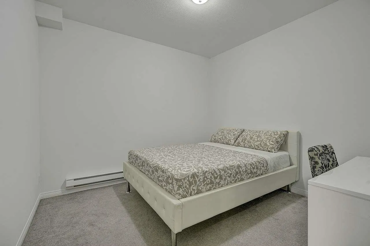 144 Shoreline Circle