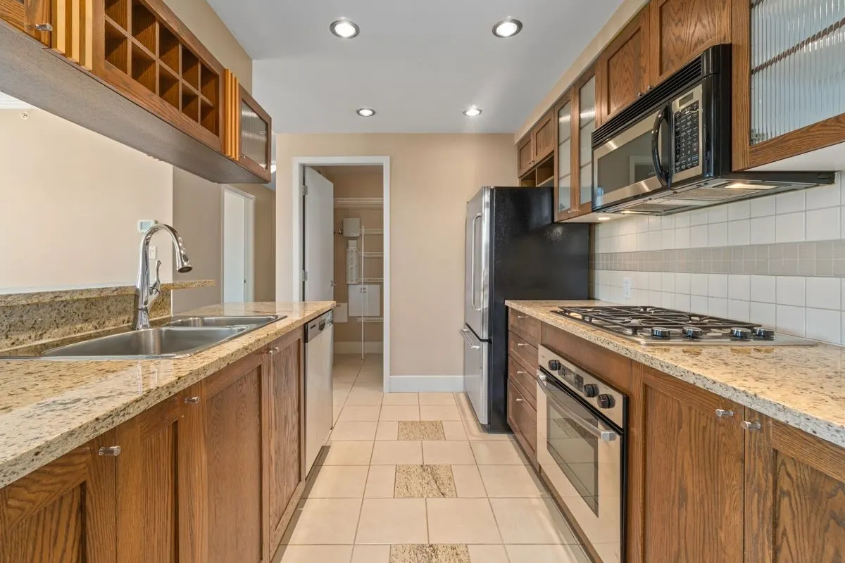 1483 Homer Street #606