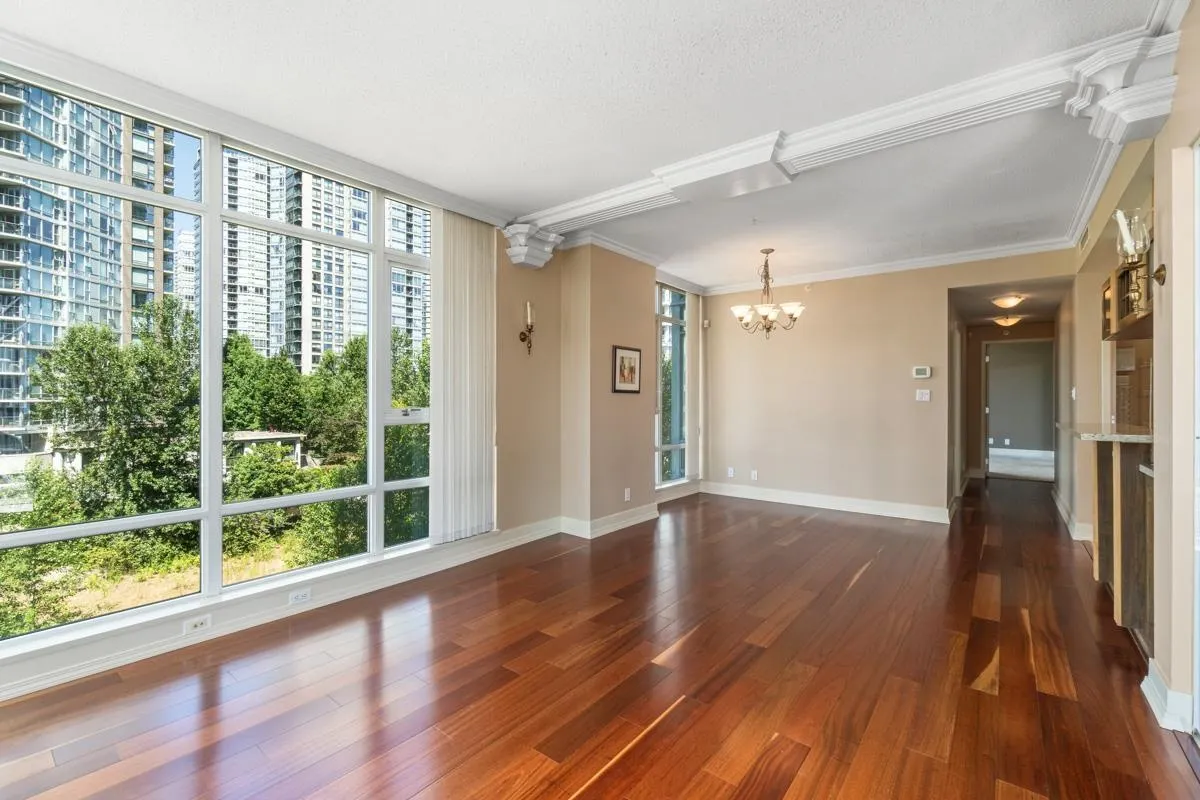1483 Homer Street #606