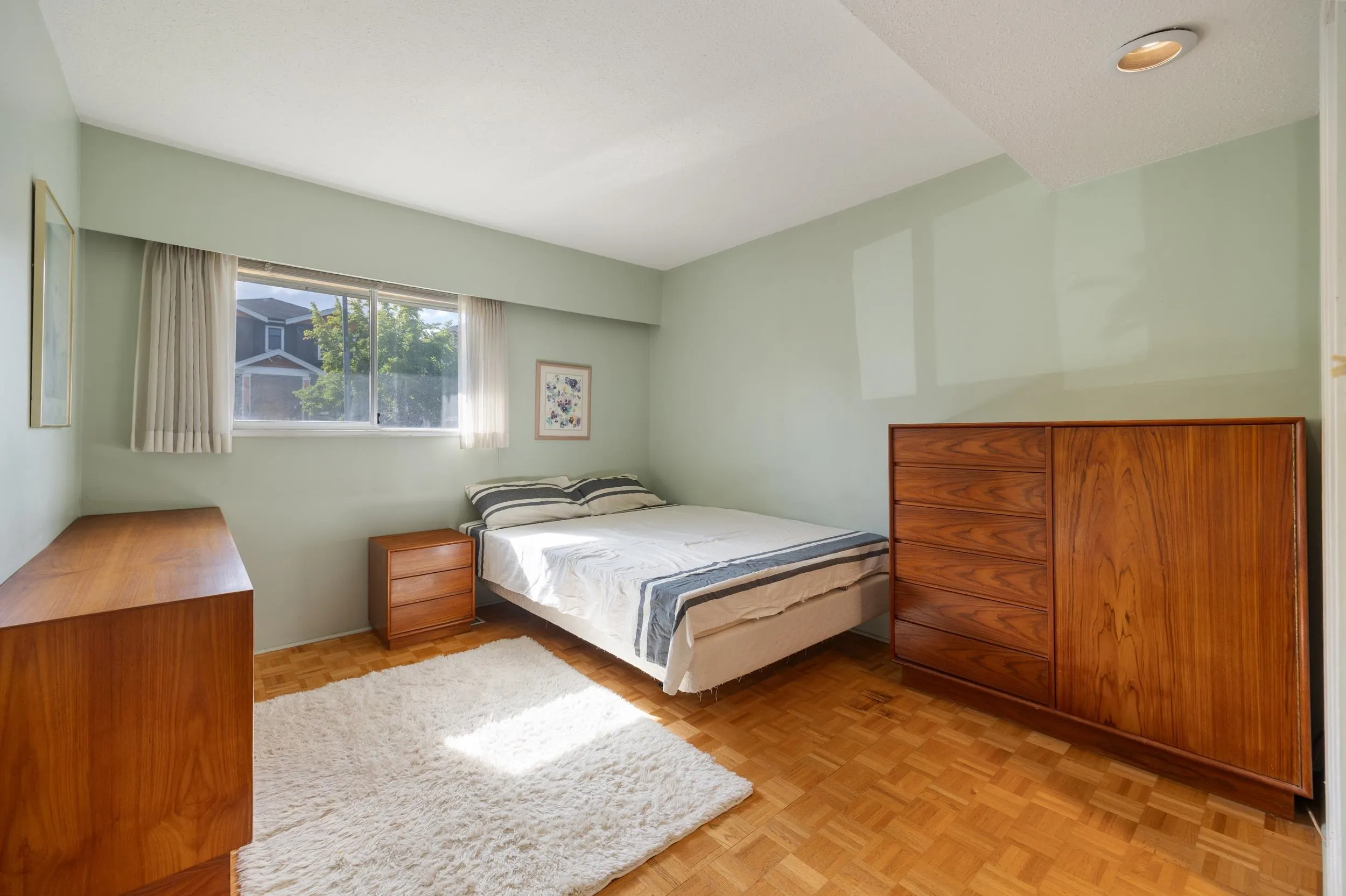 3325 Seaforth Drive