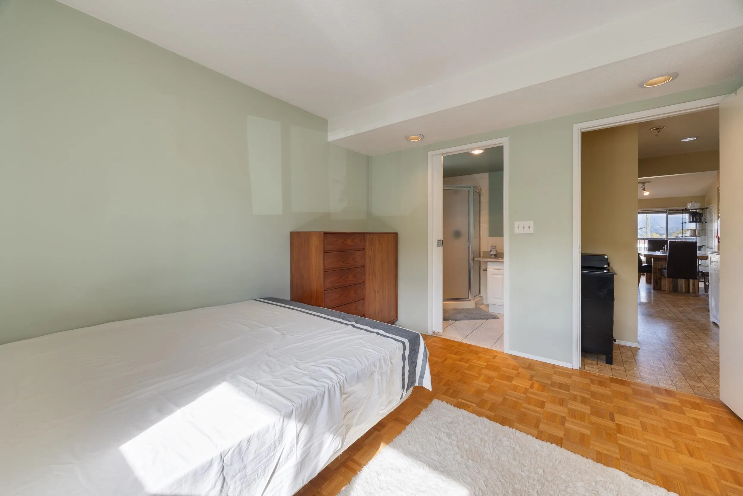 3325 Seaforth Drive