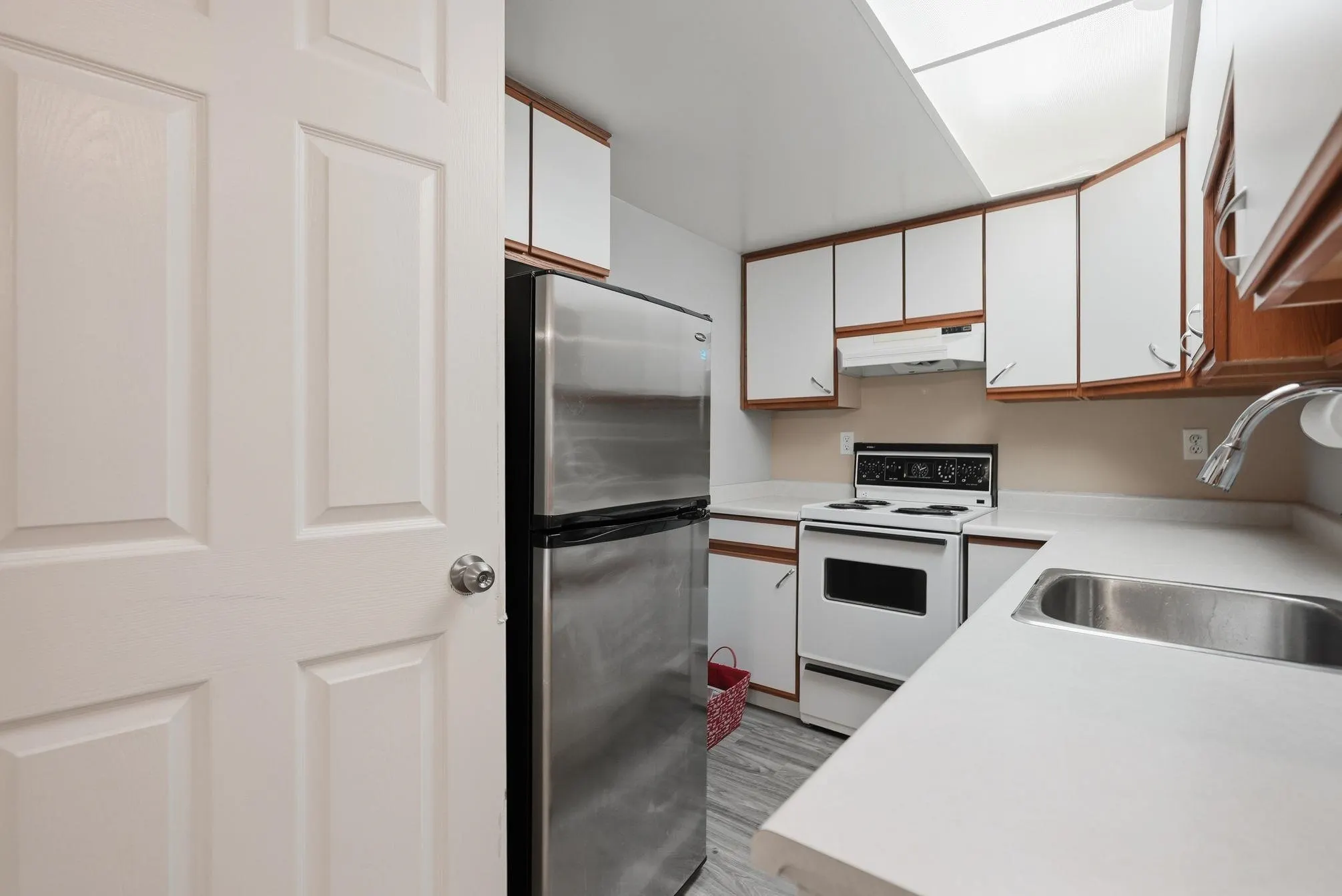 11954 Hawthorne Street #5