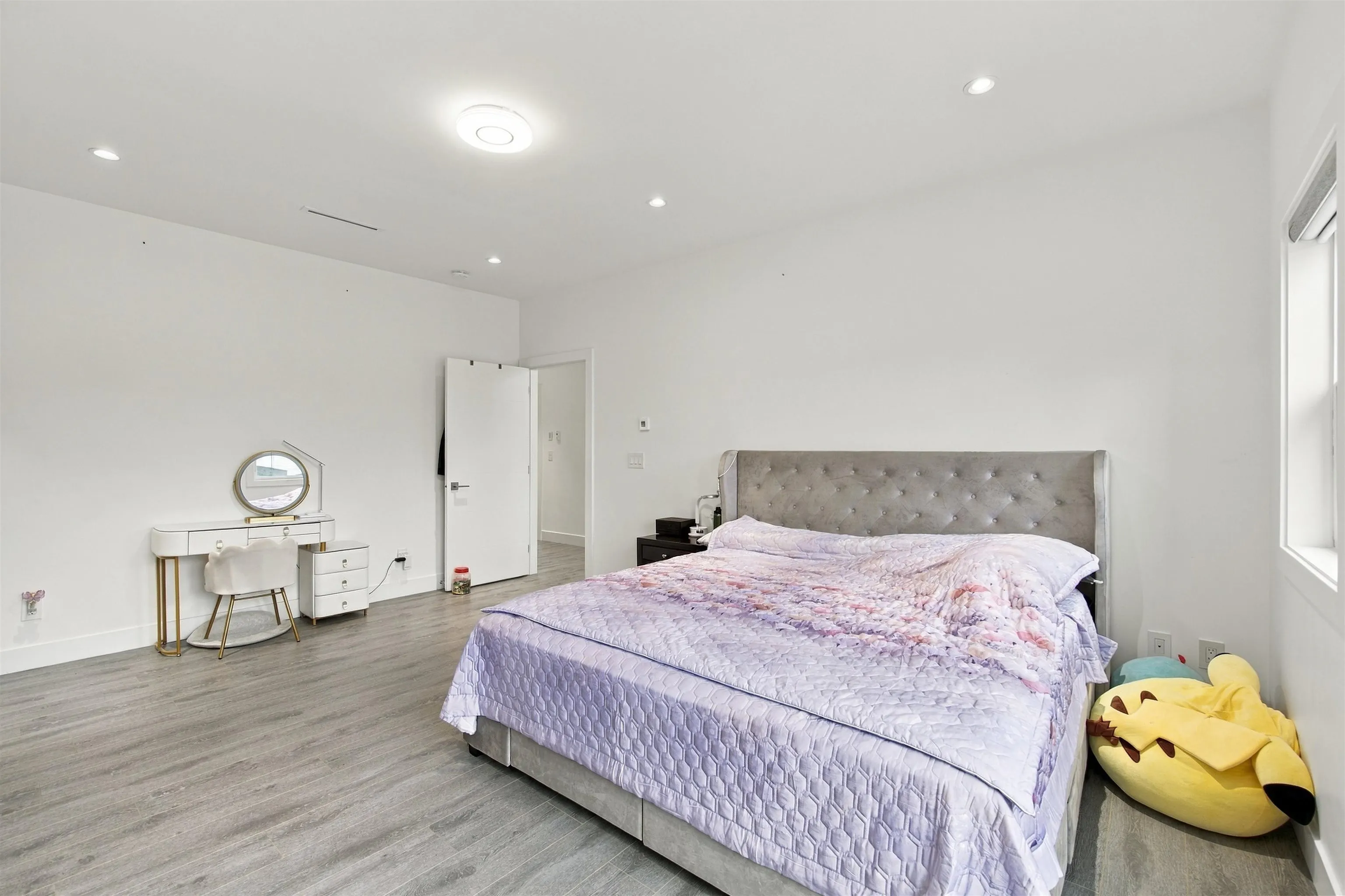 5929 140b Street