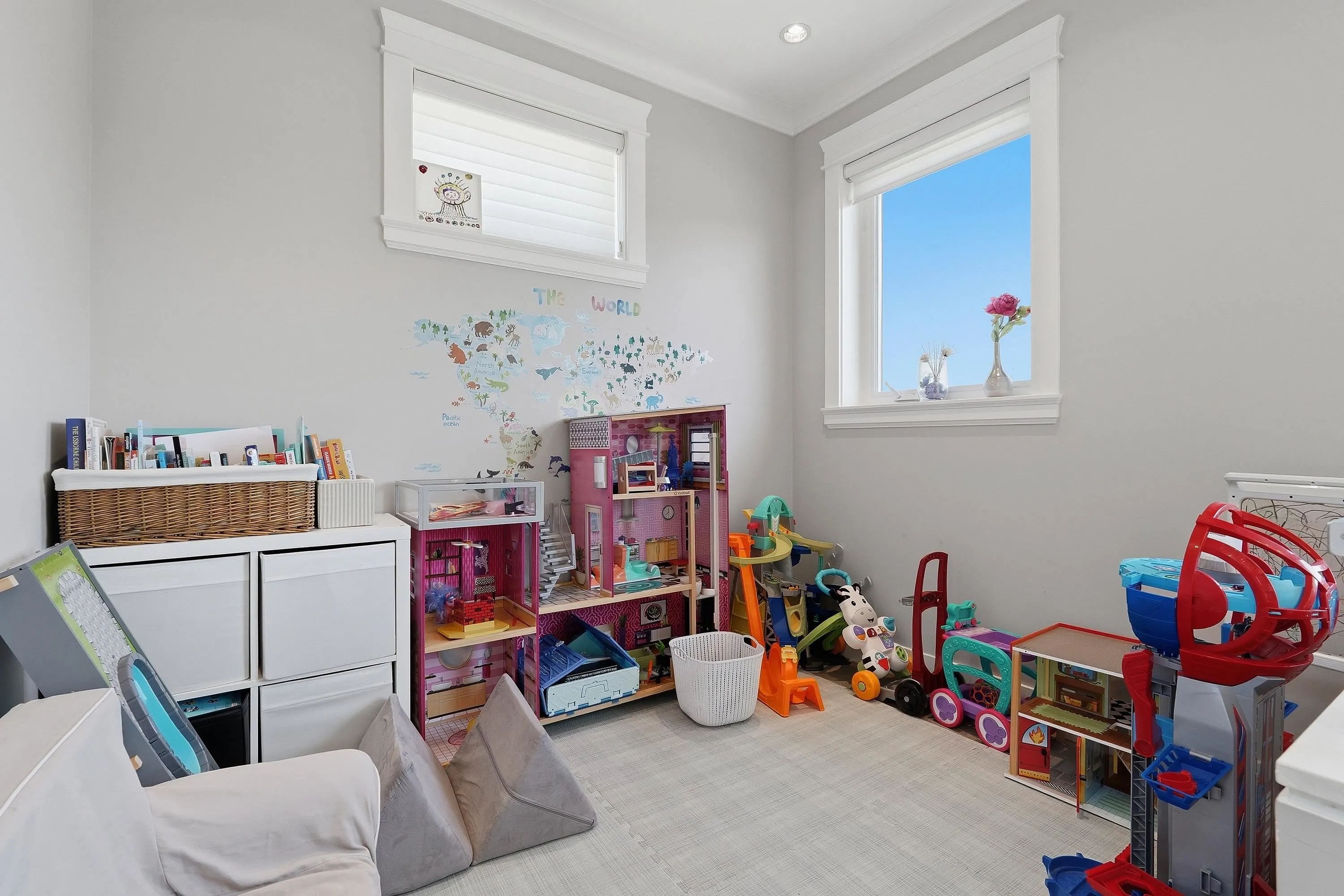 3287 Matapan Crescent