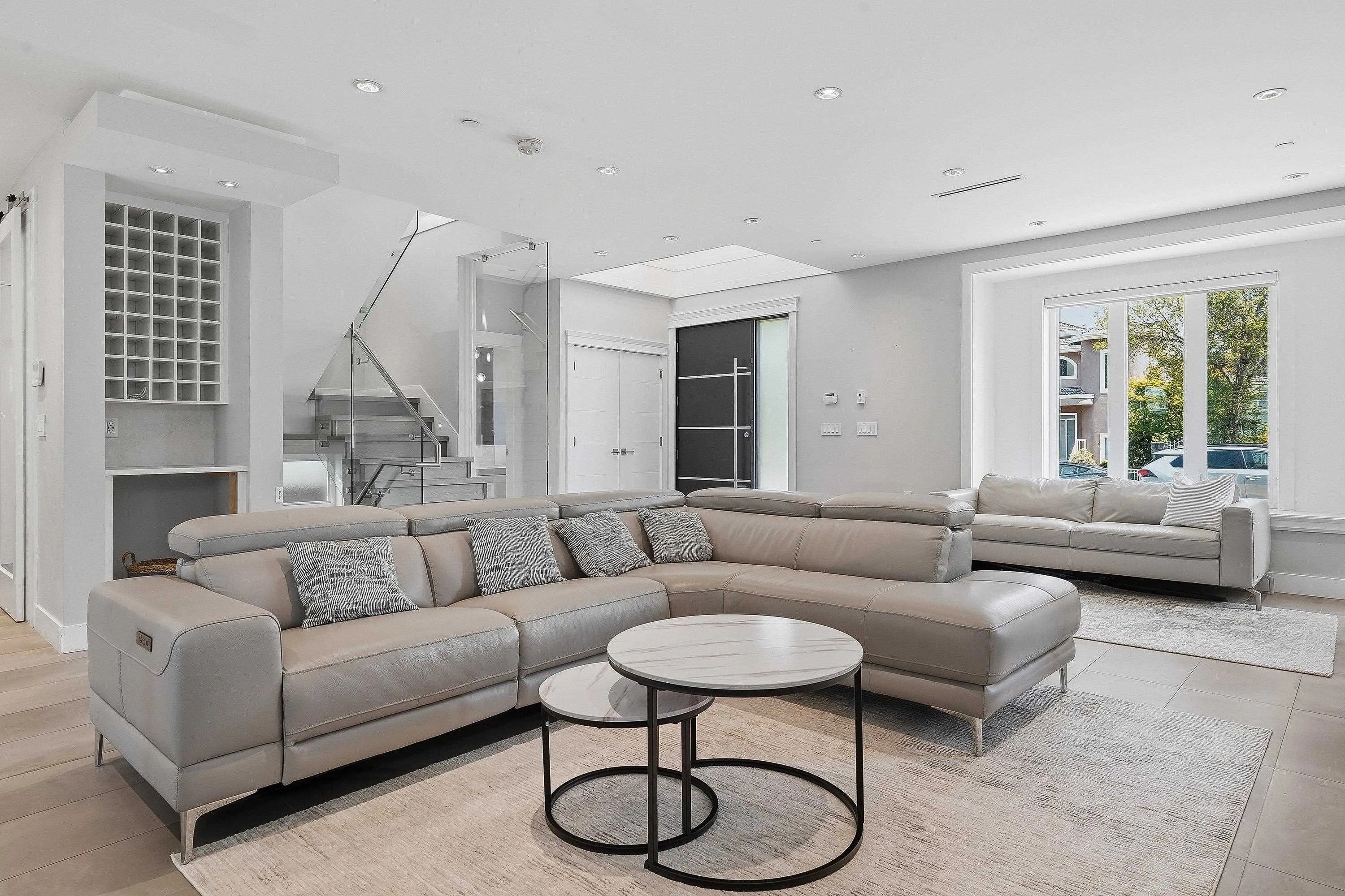 3287 Matapan Crescent