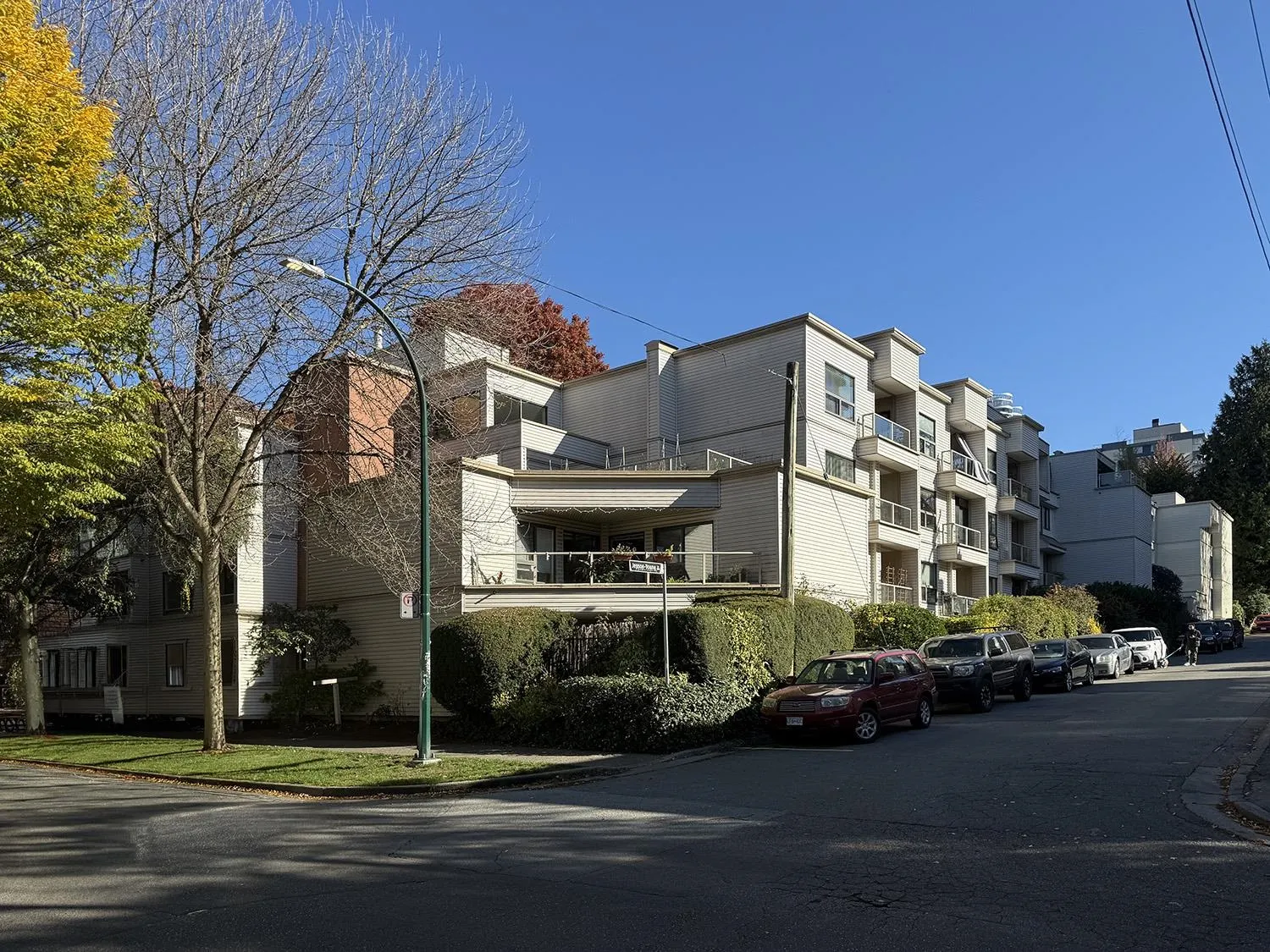 1080 Broughton Street #203