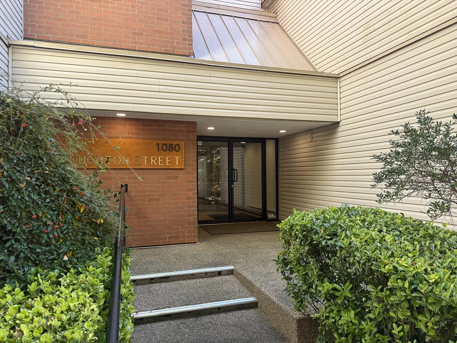 1080 Broughton Street #203