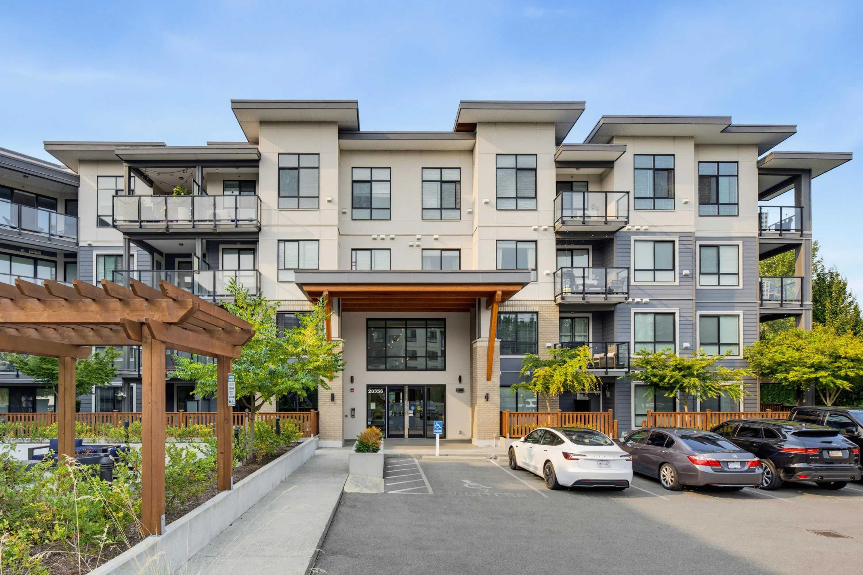 20356 72b Avenue #407
