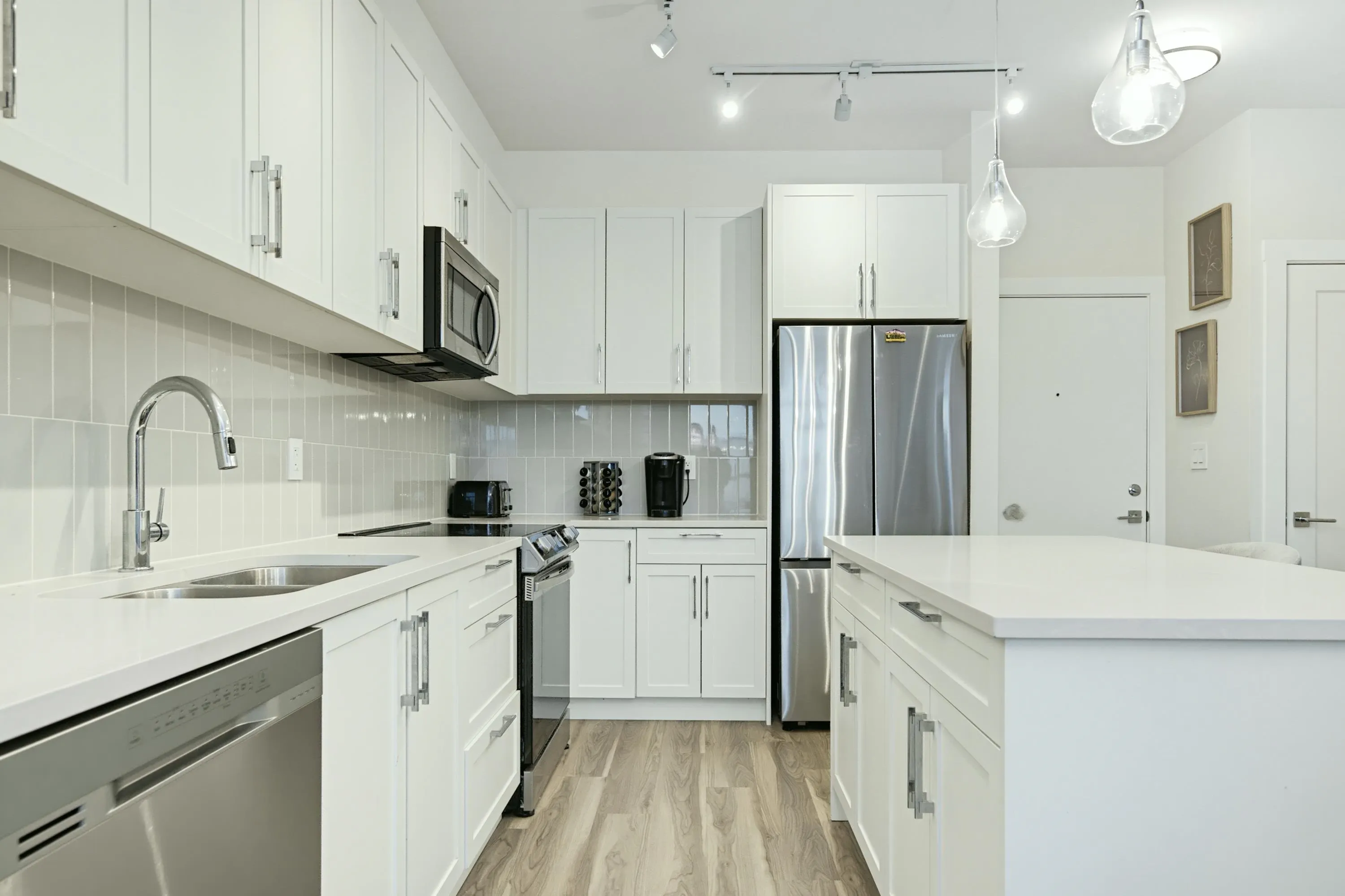 20356 72b Avenue #407