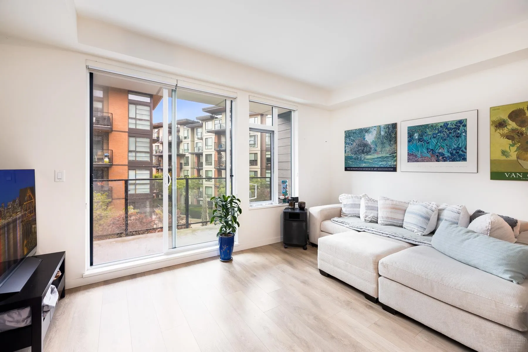 725 Marine Drive #209