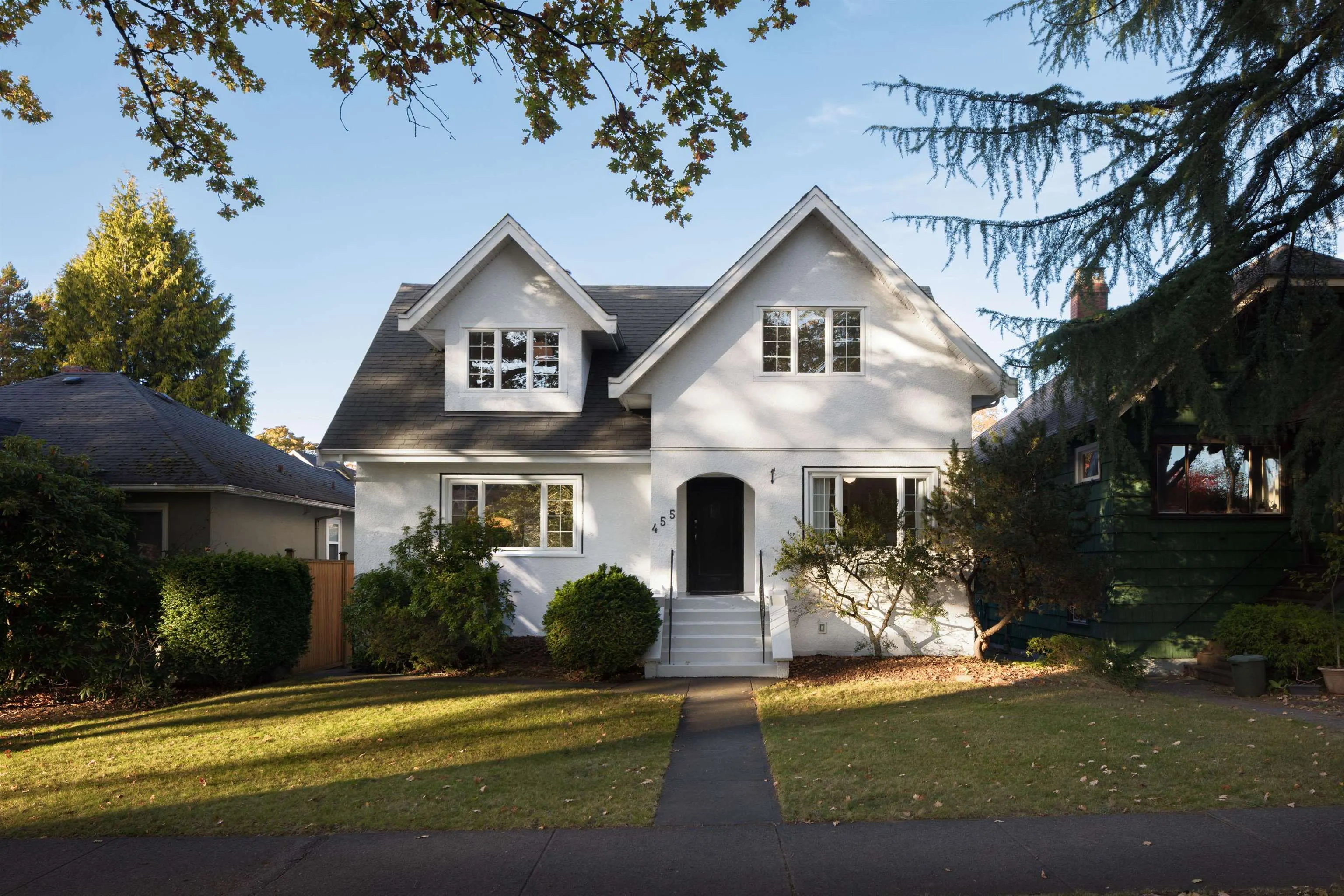 455 W 22nd Avenue
