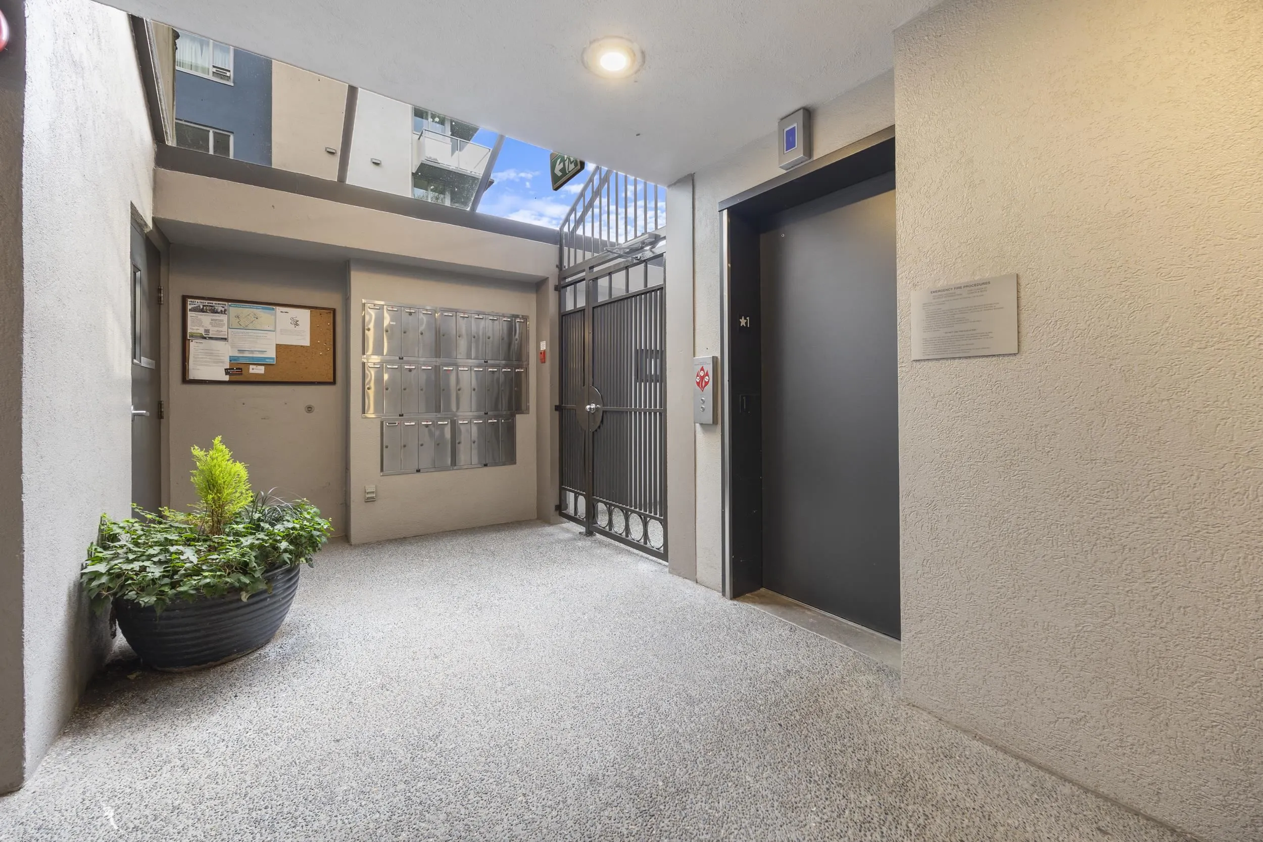 1230 Comox Street #304
