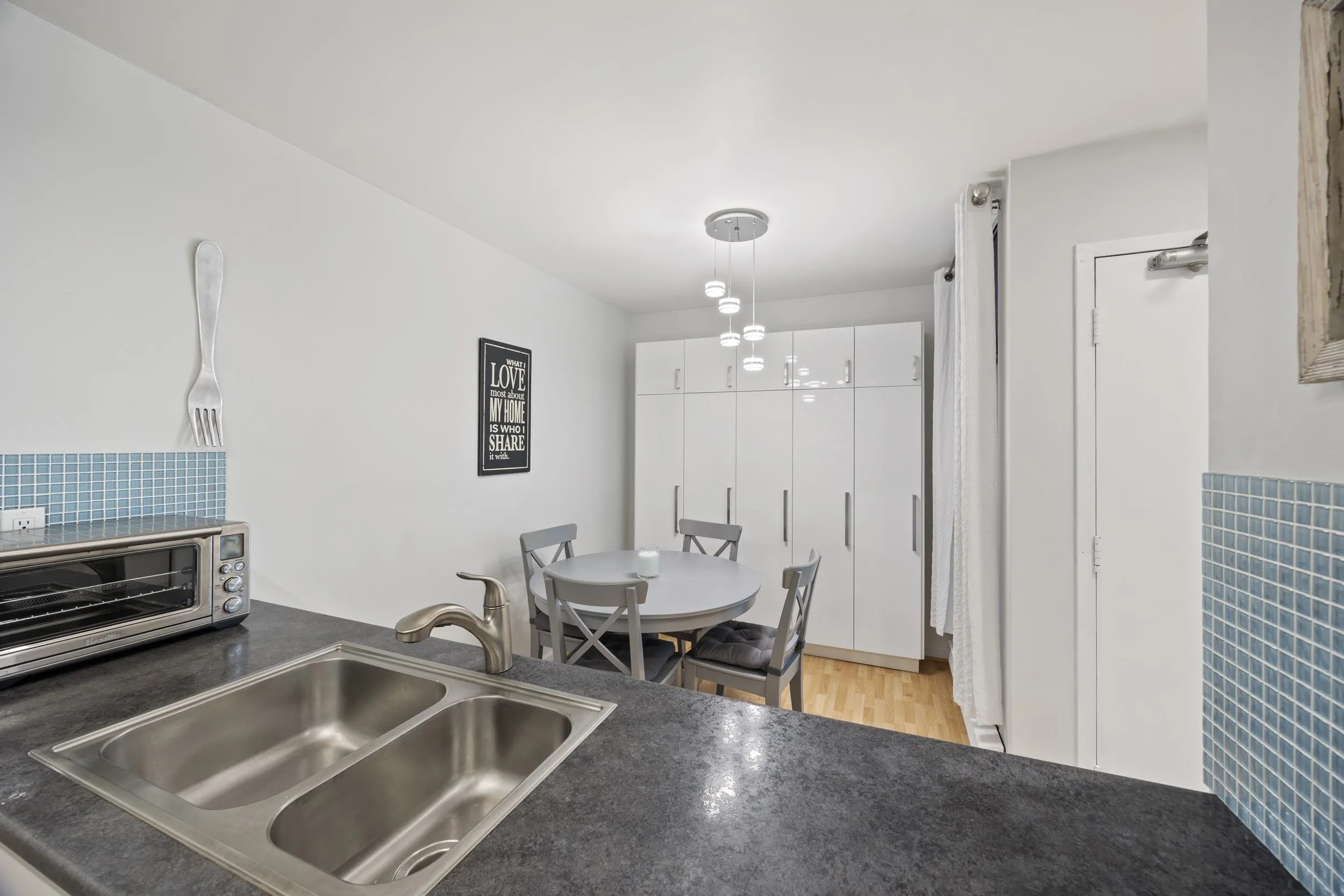 1230 Comox Street #304