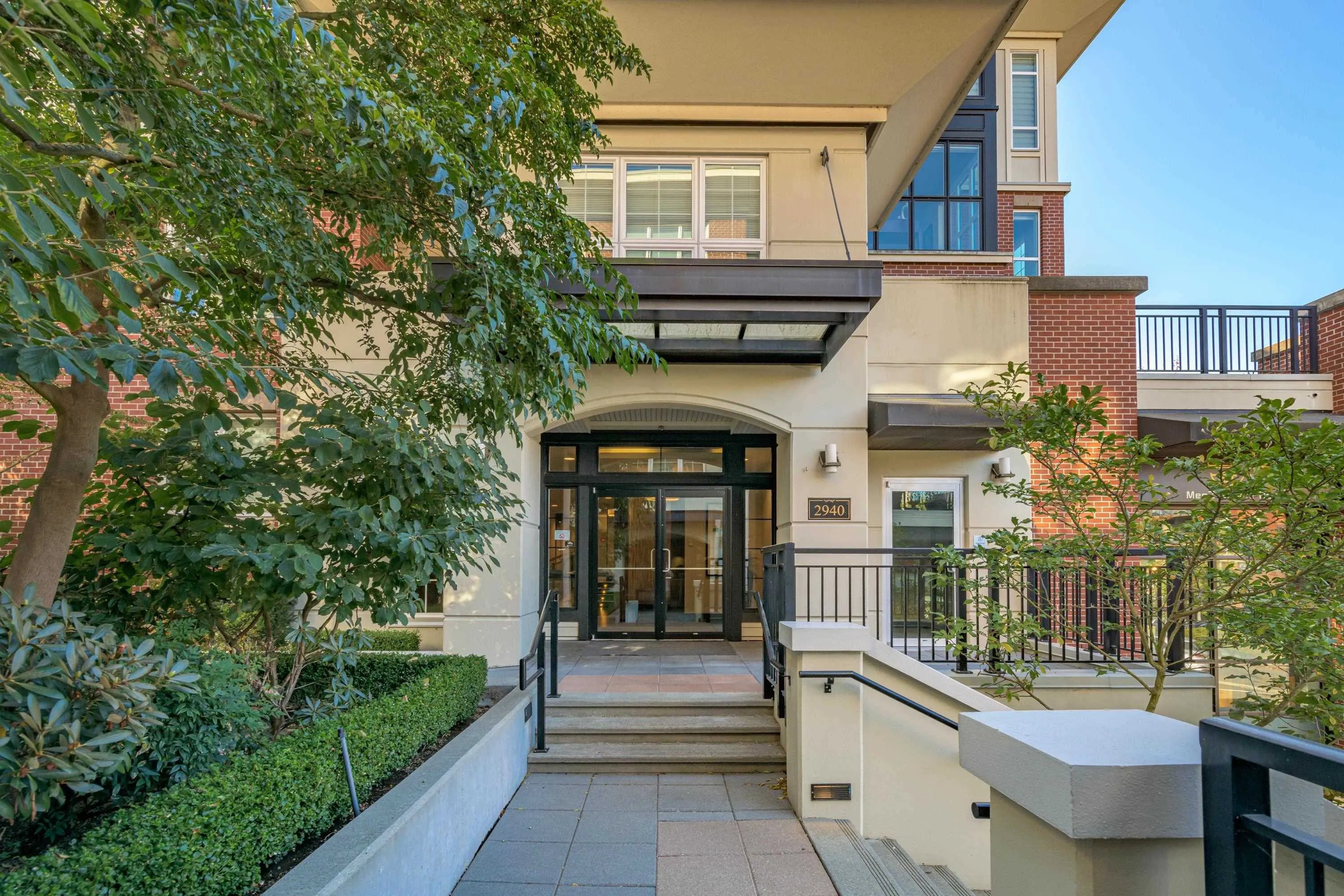 2940 King George Boulevard #207