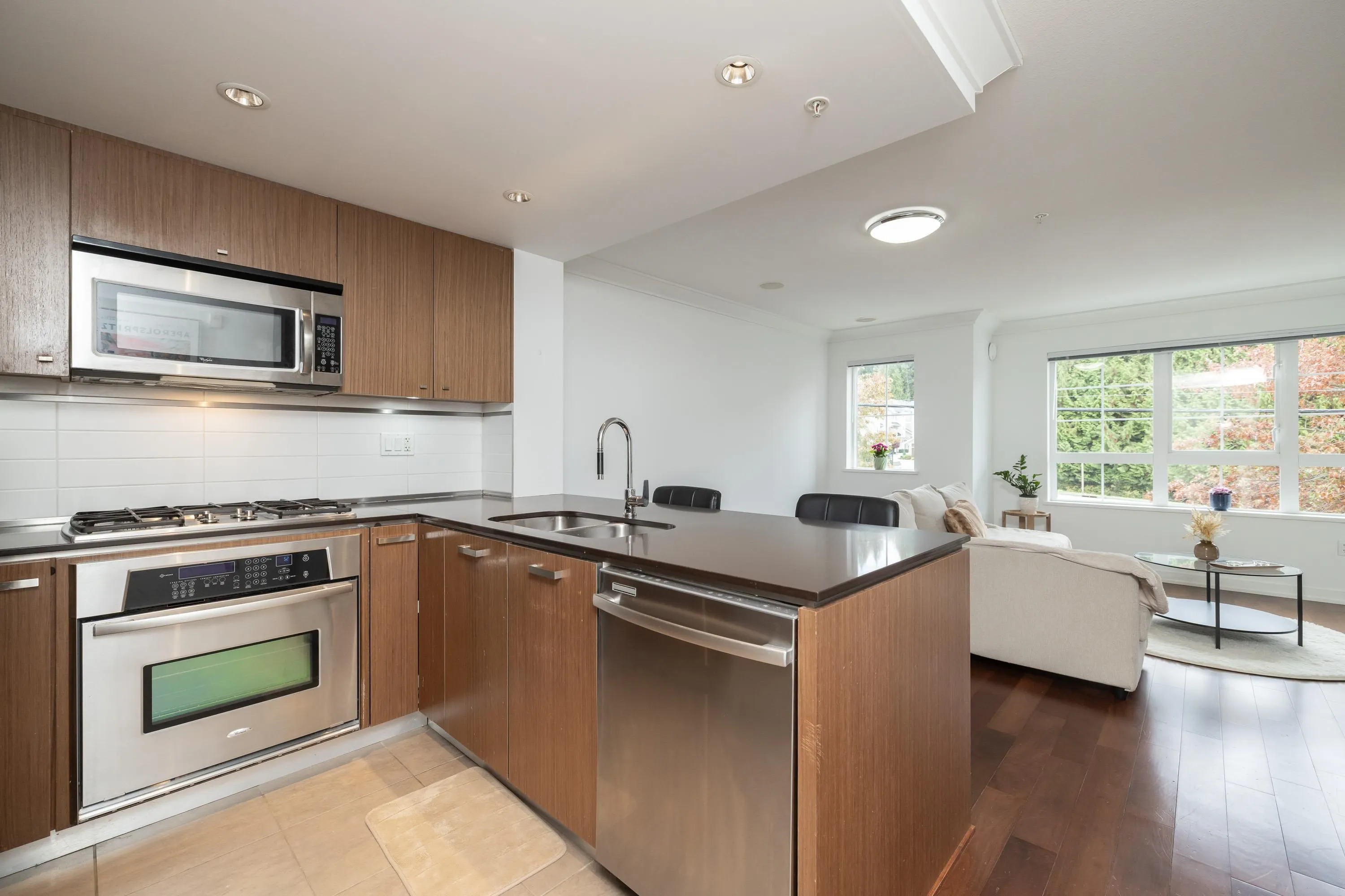 2940 King George Boulevard #207