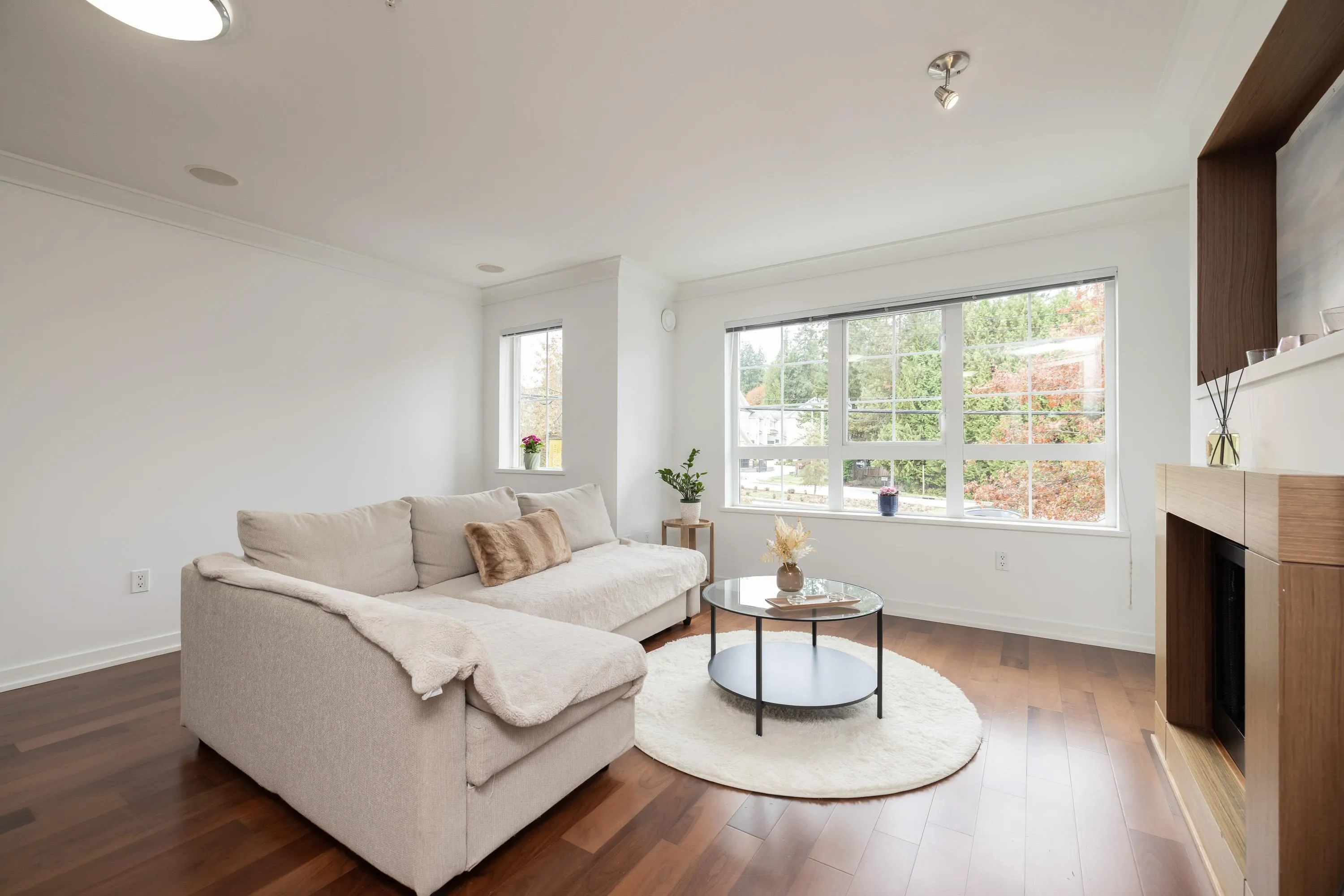 2940 King George Boulevard #207