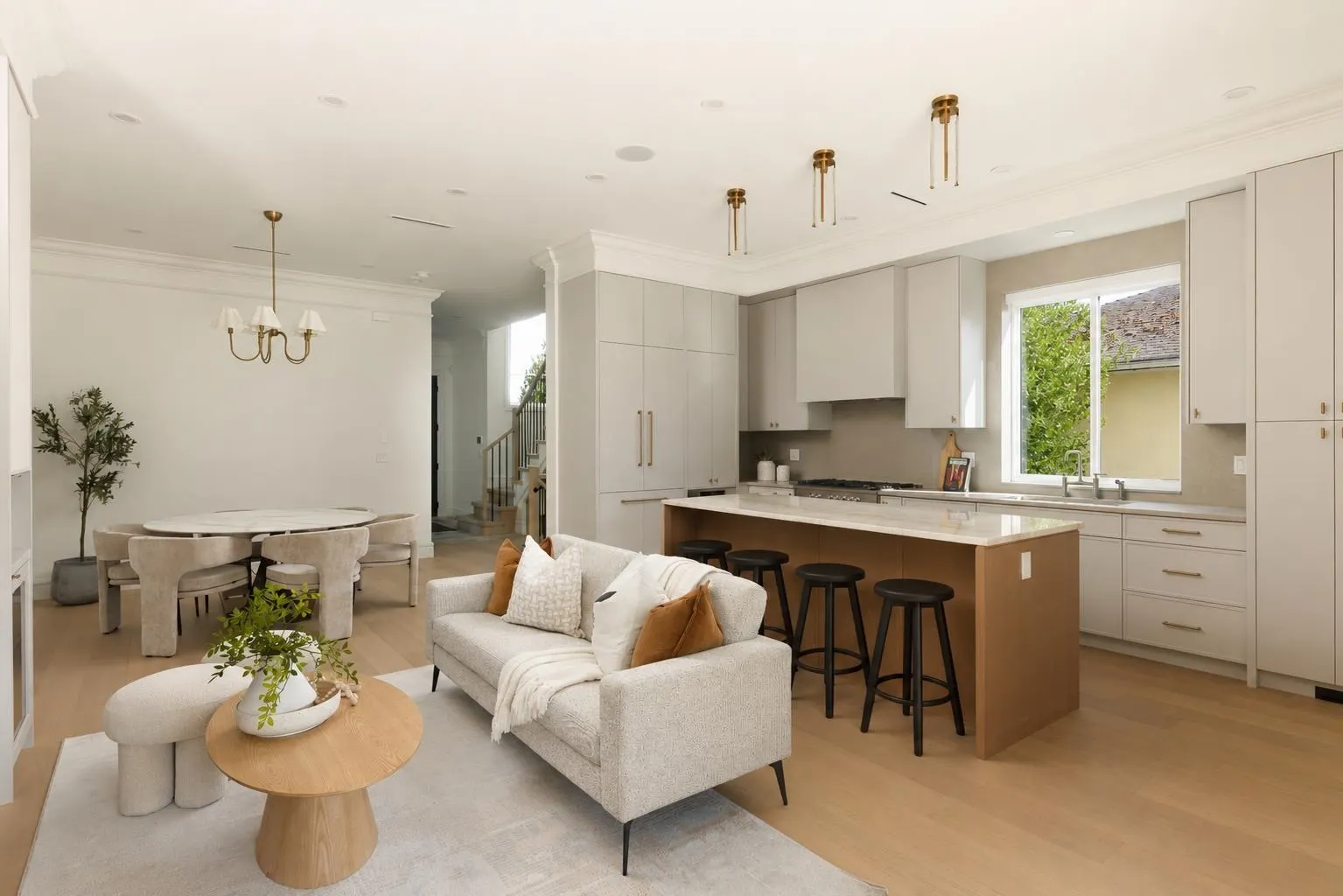 1735 Blaine Avenue #2
