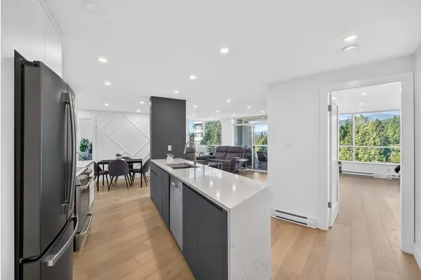995 Roche Point Drive #903