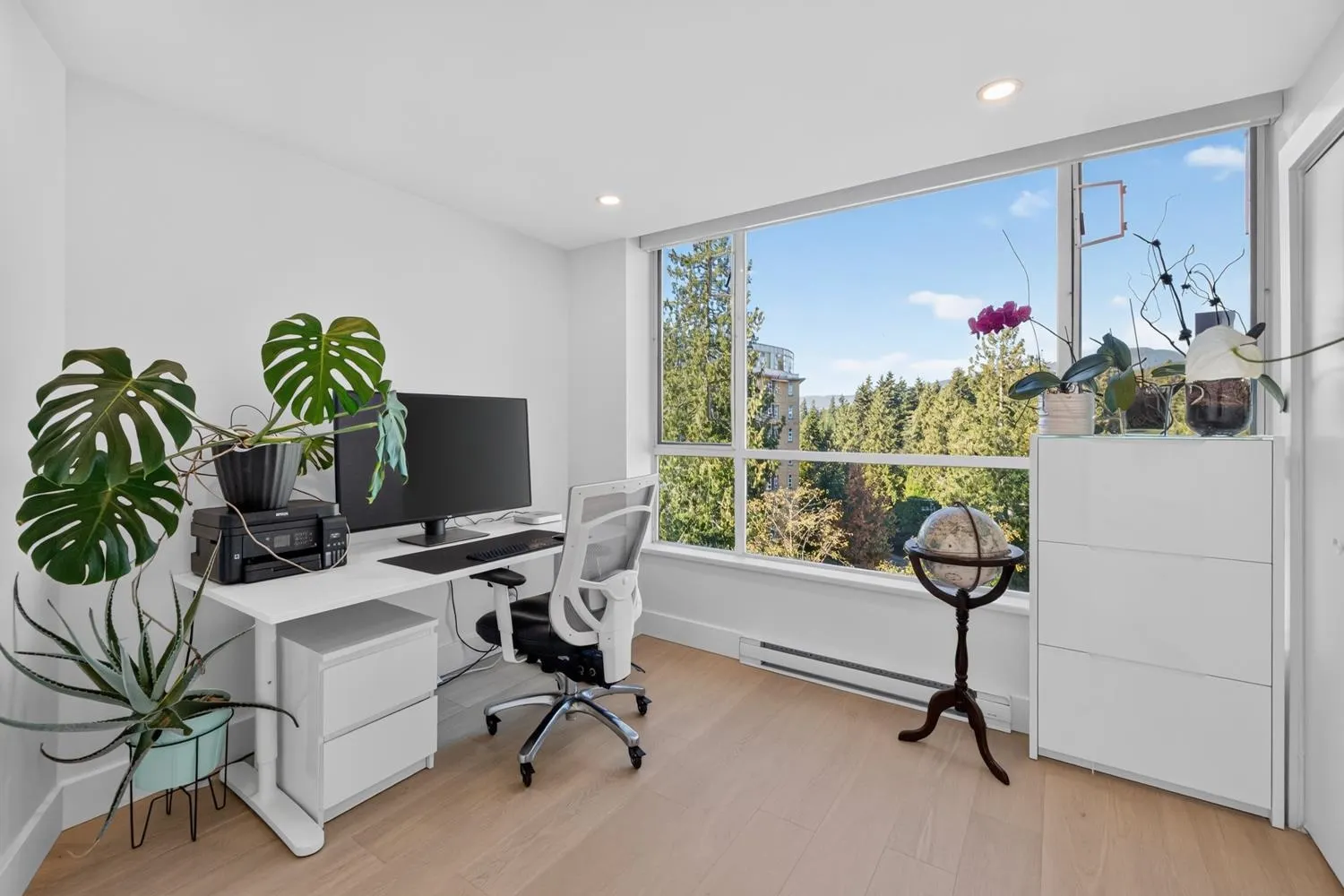 995 Roche Point Drive #903