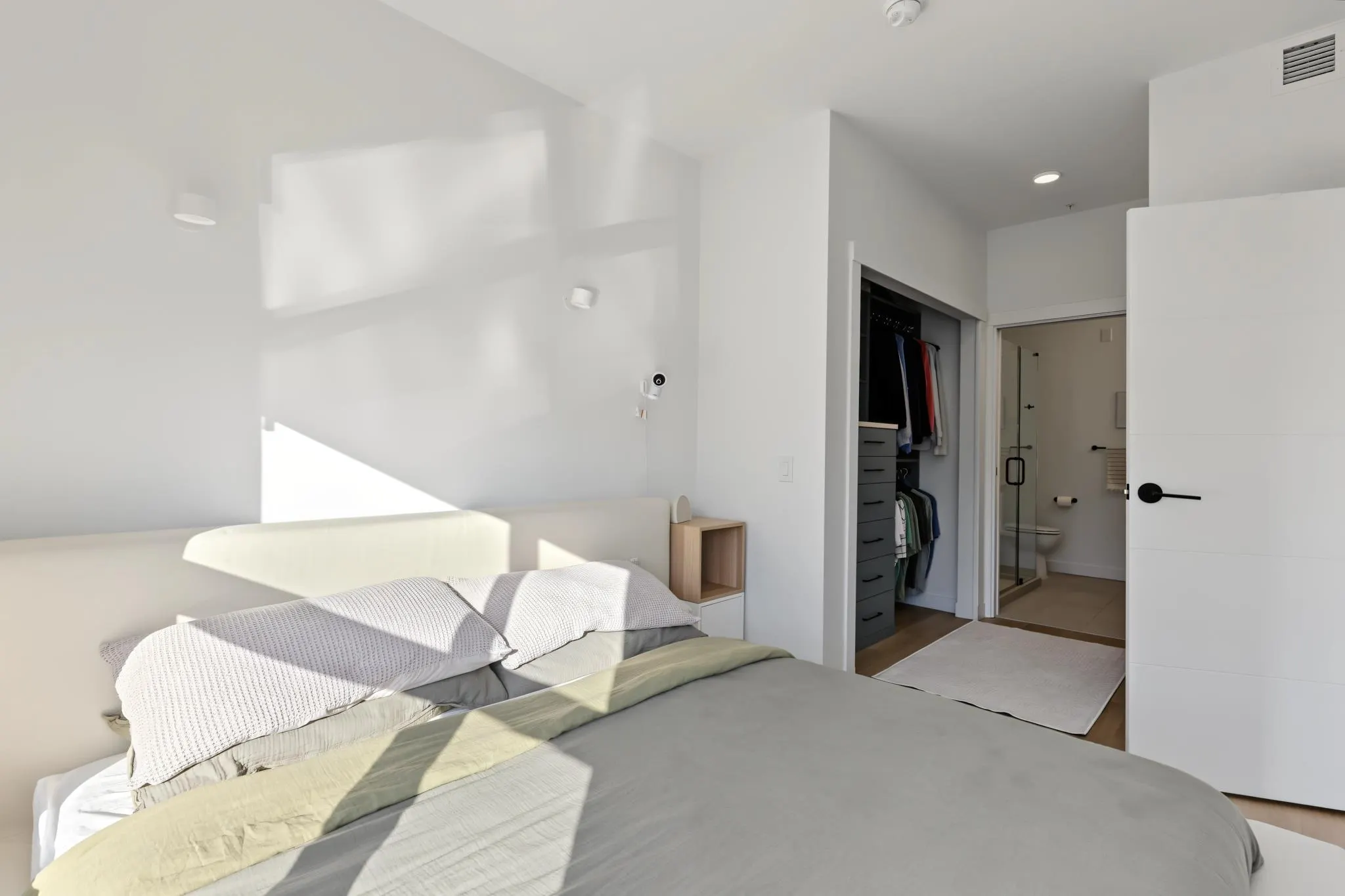 2268 E Broadway #208