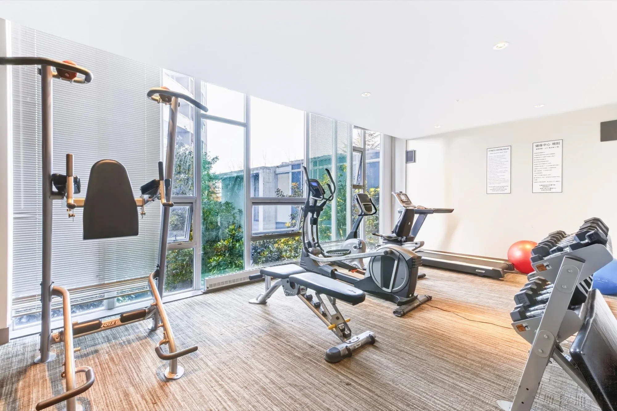 804 8280 Lansdowne Road