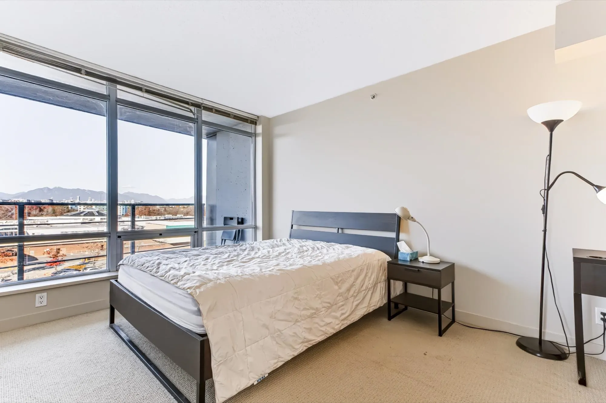 804 8280 Lansdowne Road