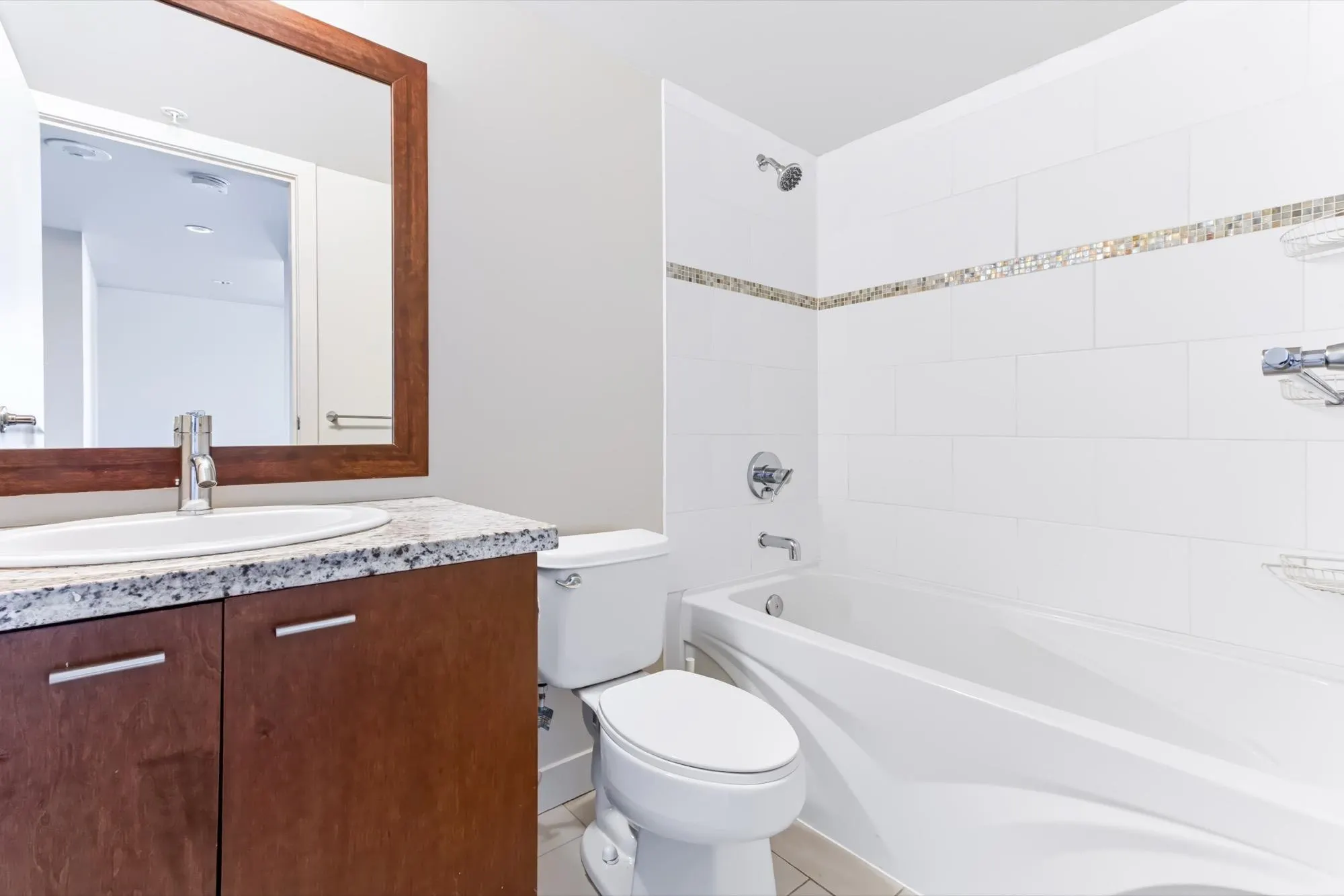 804 8280 Lansdowne Road
