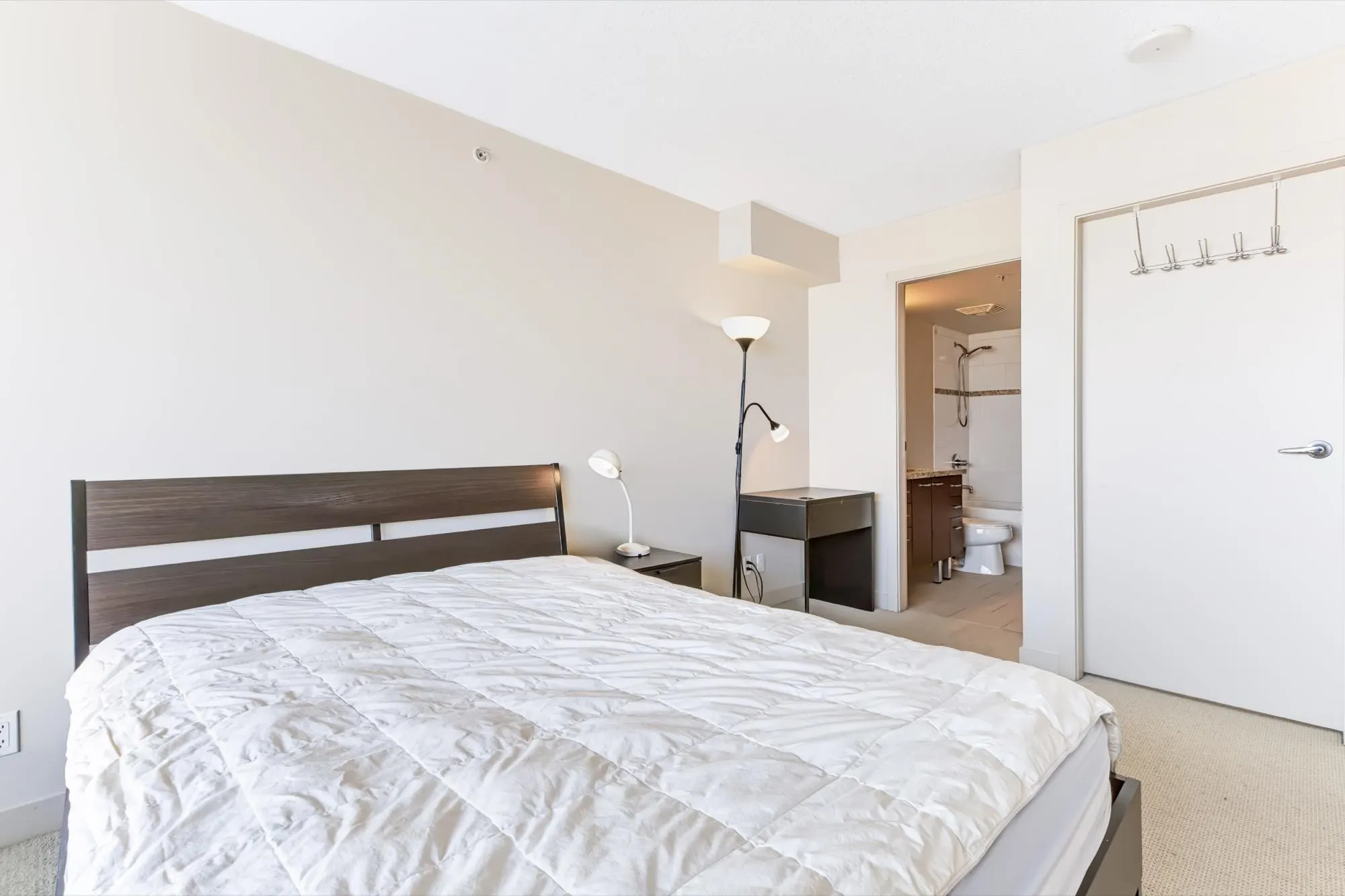 804 8280 Lansdowne Road