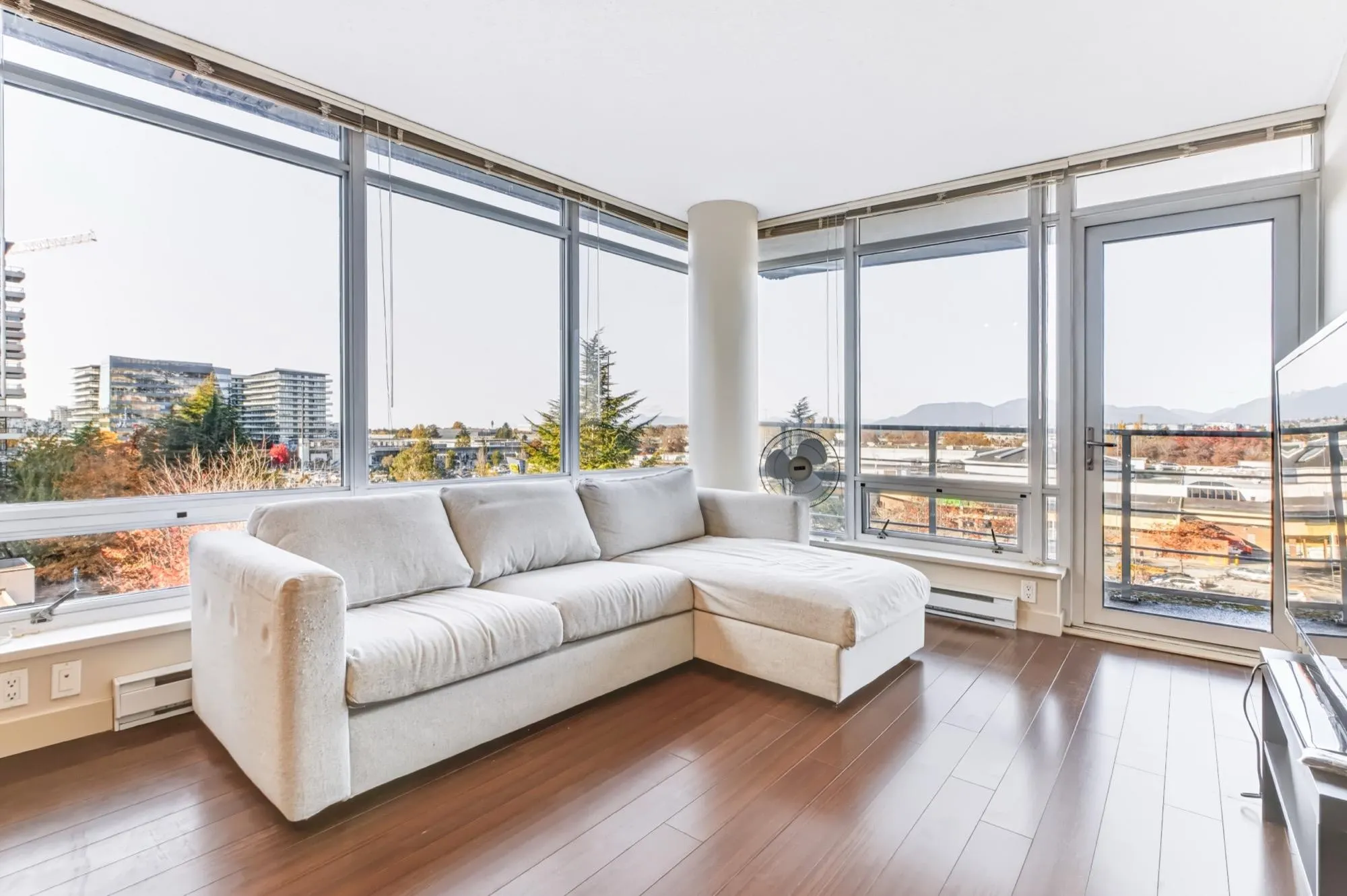 804 8280 Lansdowne Road
