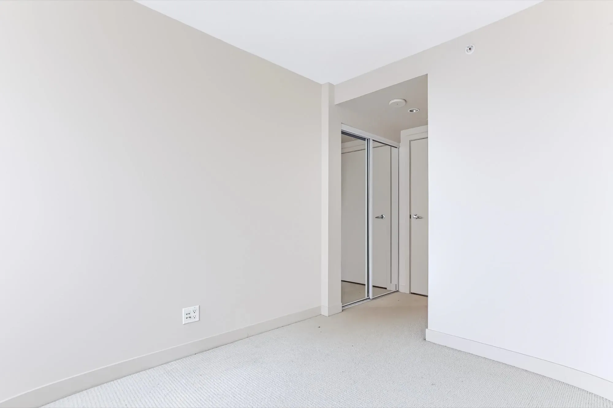 804 8280 Lansdowne Road