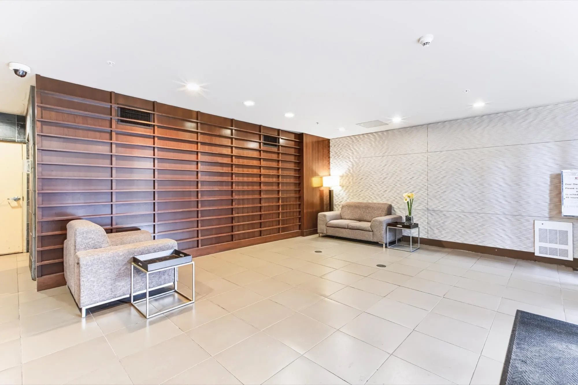 804 8280 Lansdowne Road
